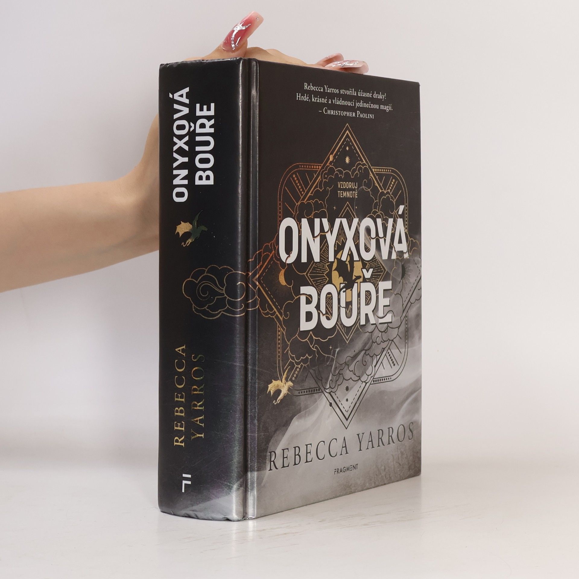 Rebecca Yarros Onyxová bouře