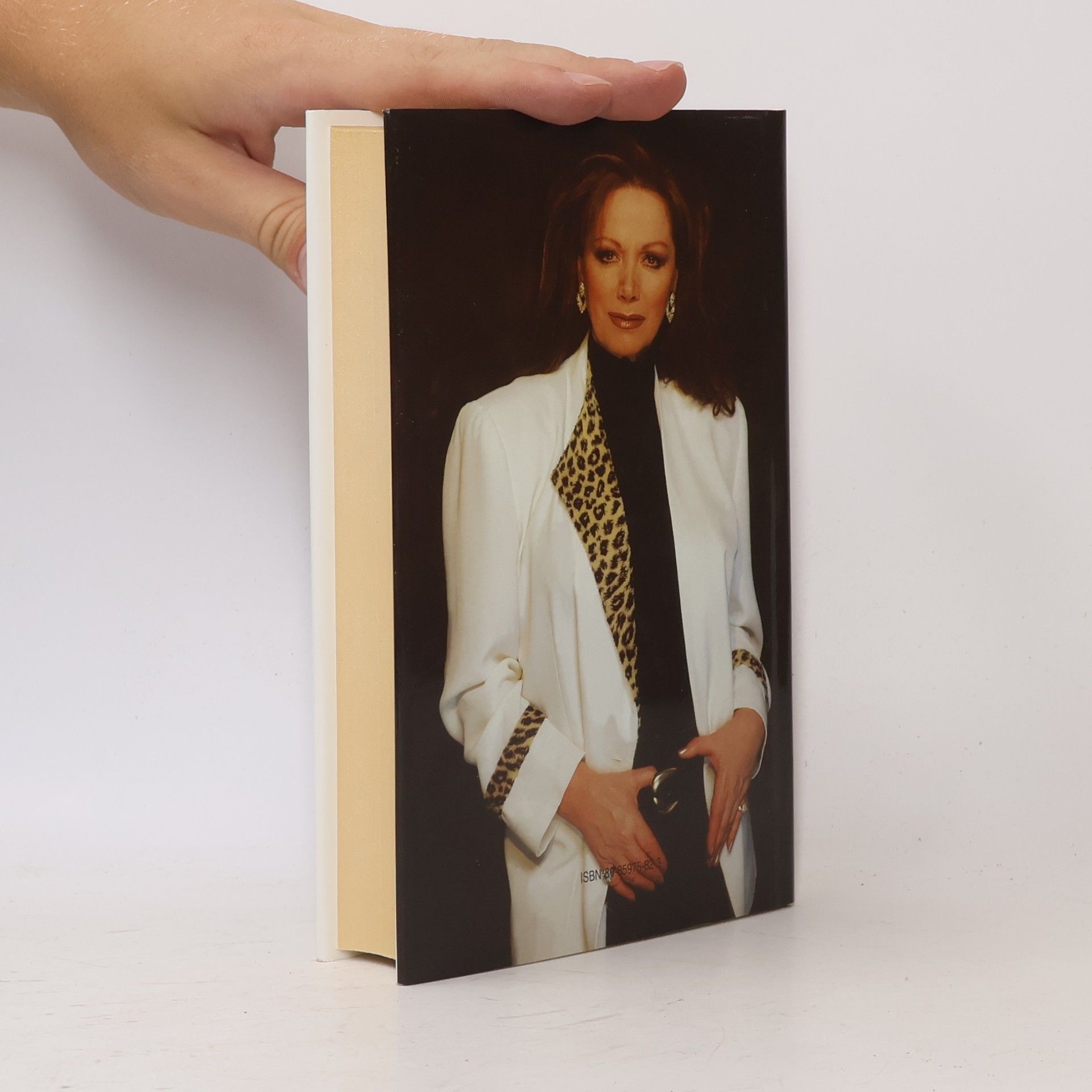 Jackie Collins Pomsta Lucky