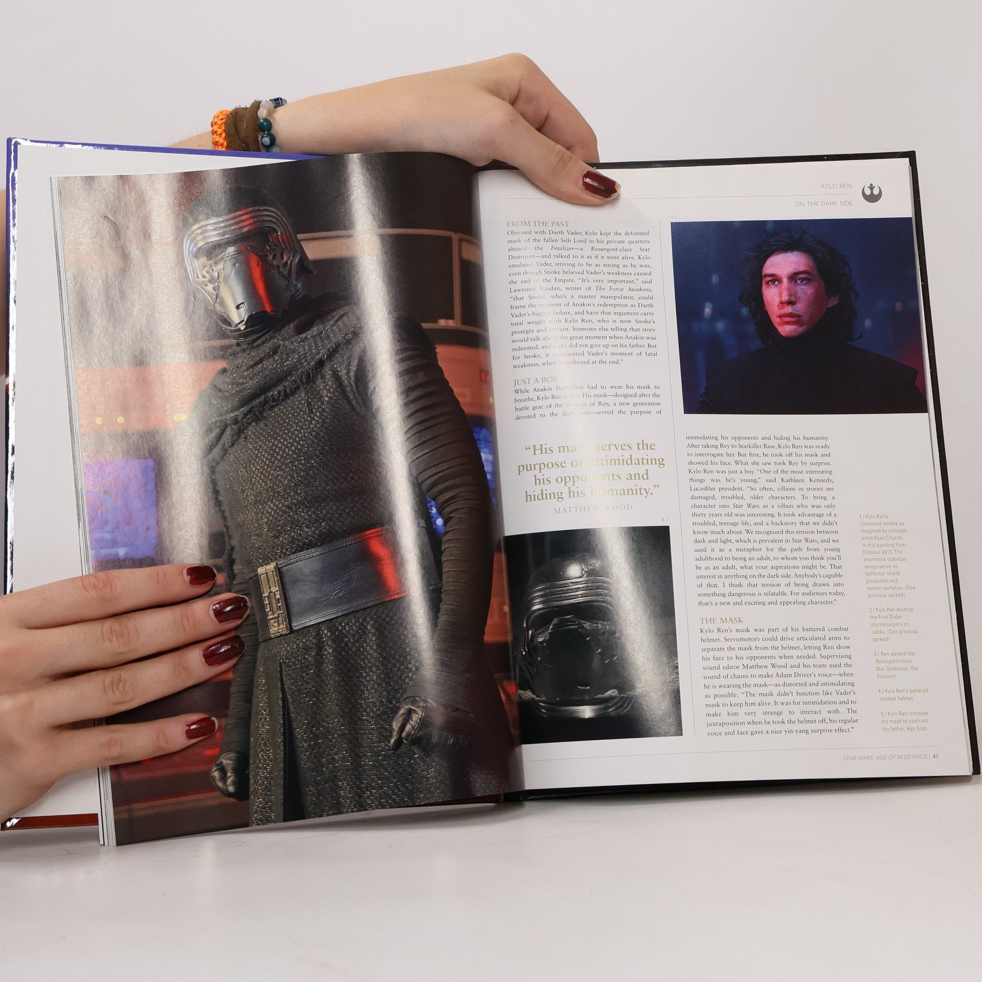 Star Wars: The Age Of Resistance The Official Collector's Edition