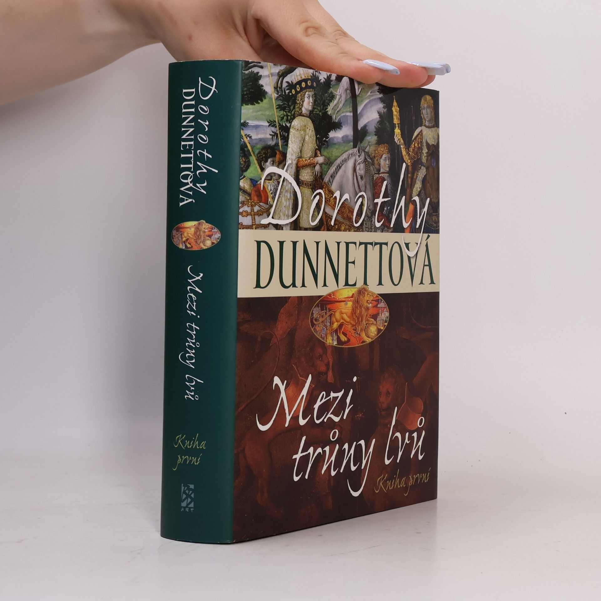 Dorothy Dunnett Mezi trůny lvů. Kniha první