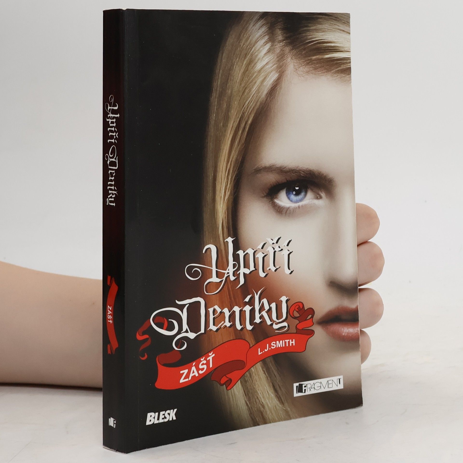 L. J. Smithová  Upíří deníky. Zášť.