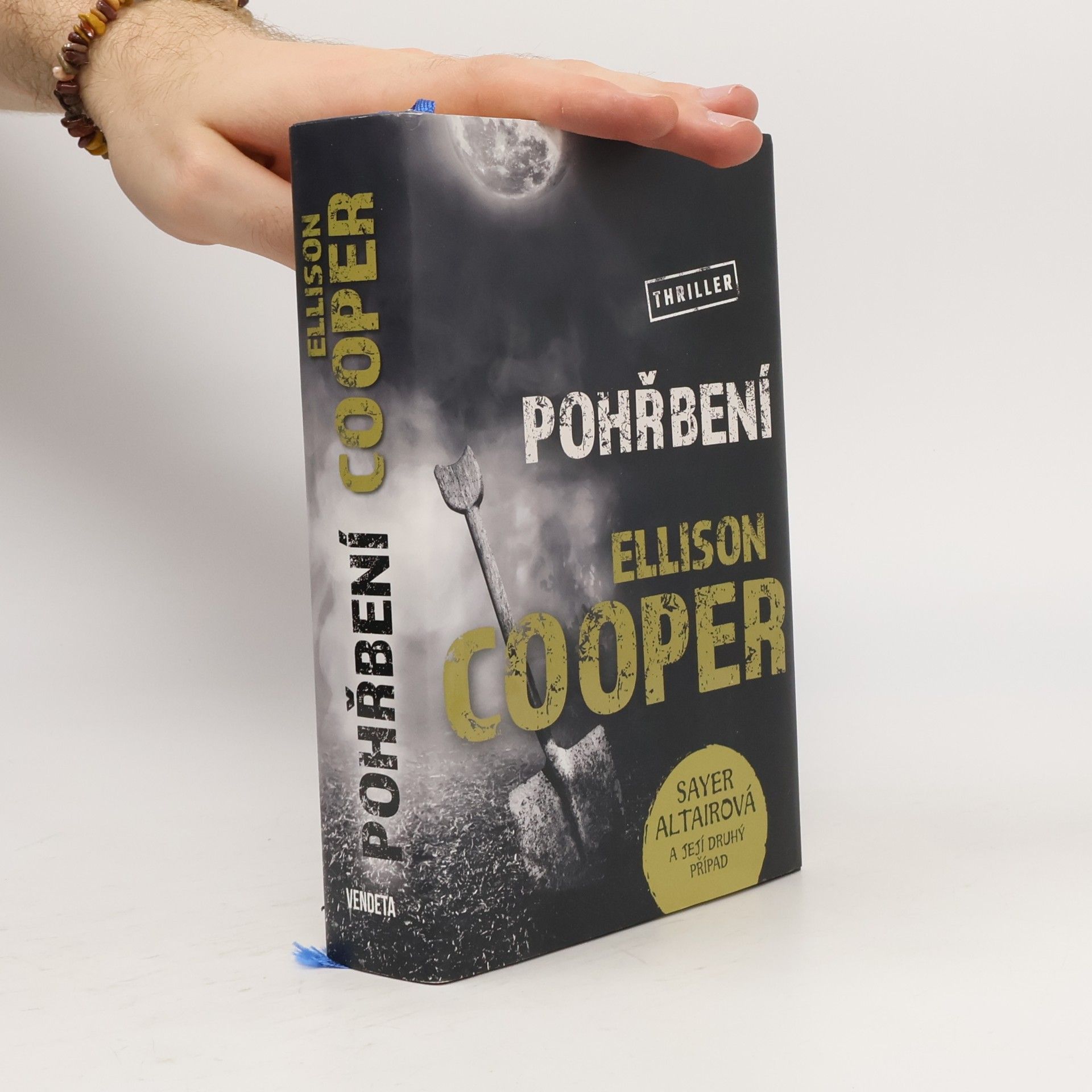 Ellison Cooper Pohřbení