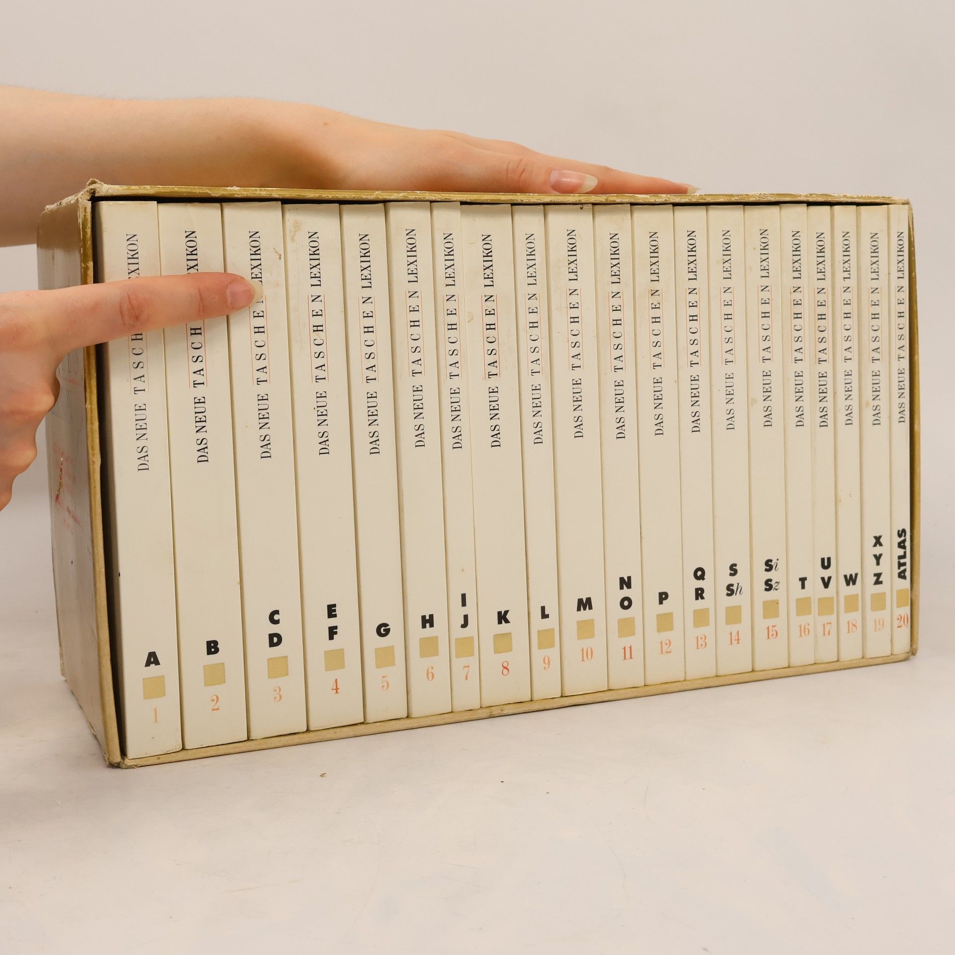 Auteurscollectief Das neue Taschen-Lexikon A - Z + Atlas 1-20