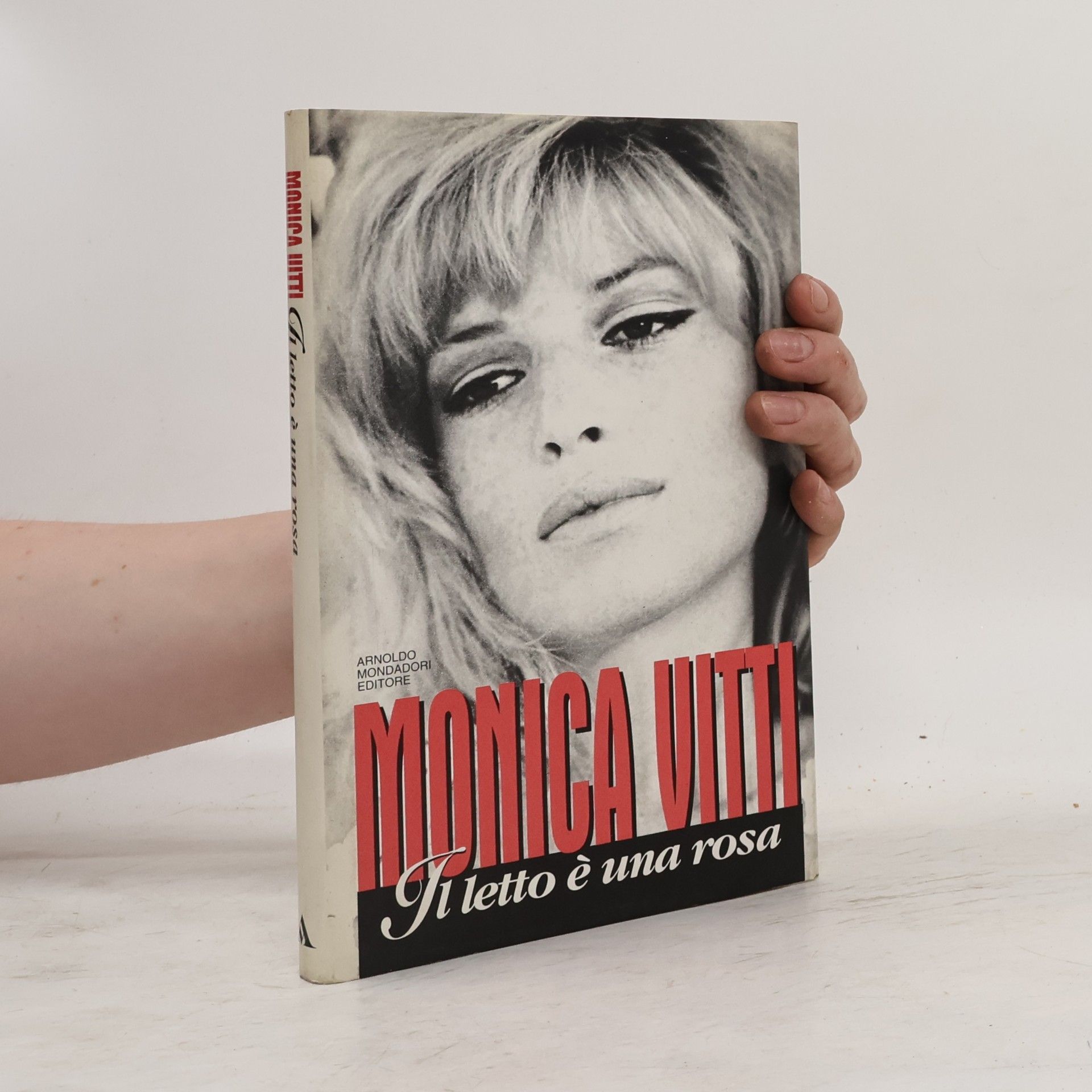 Monica Vitti Il letto è una rosa