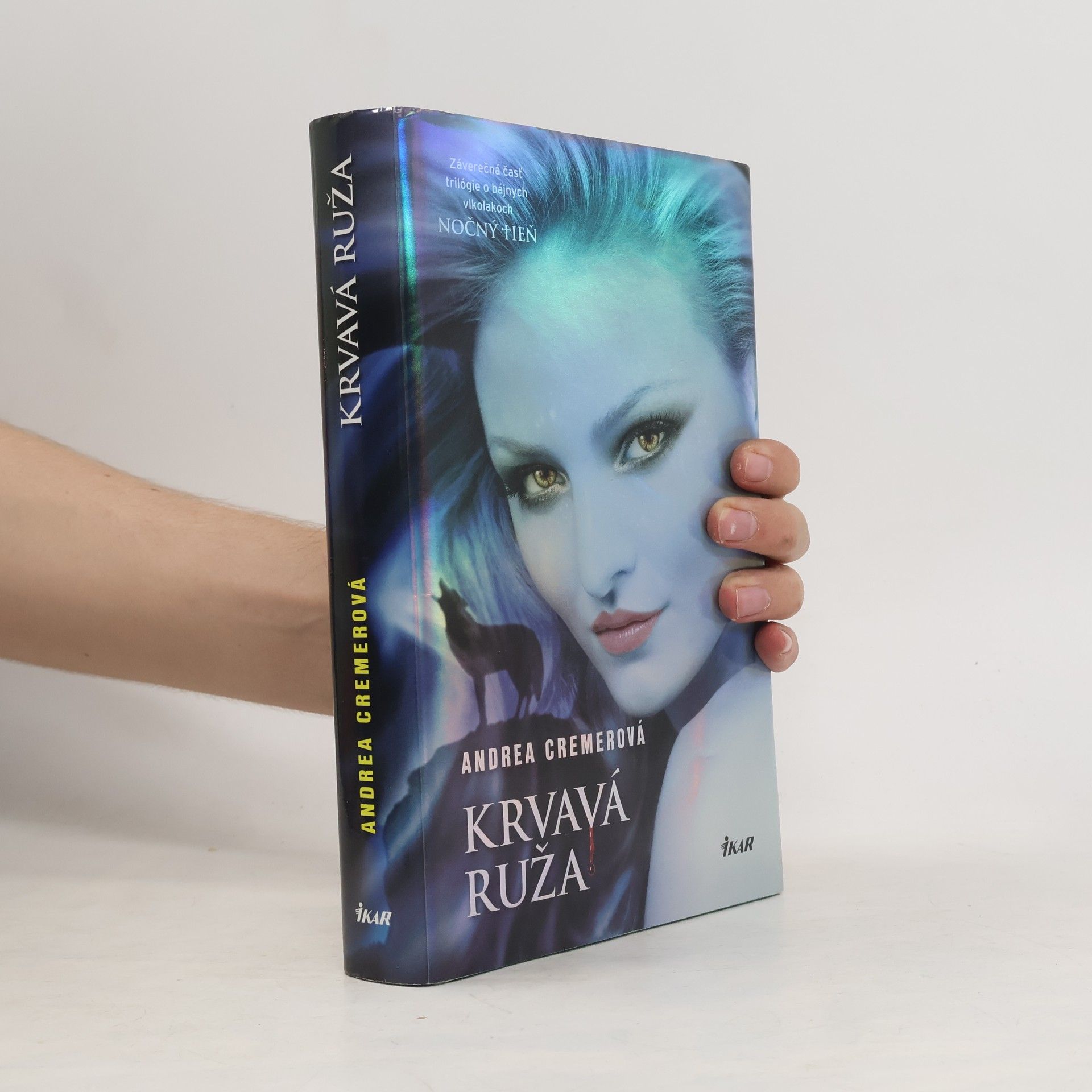 Andrea R. Cremer Krvavá ruža