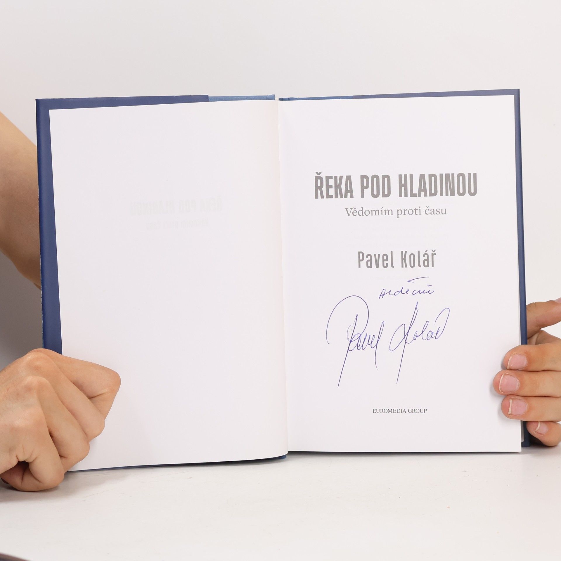 Pavel Kolář Řeka pod hladinou