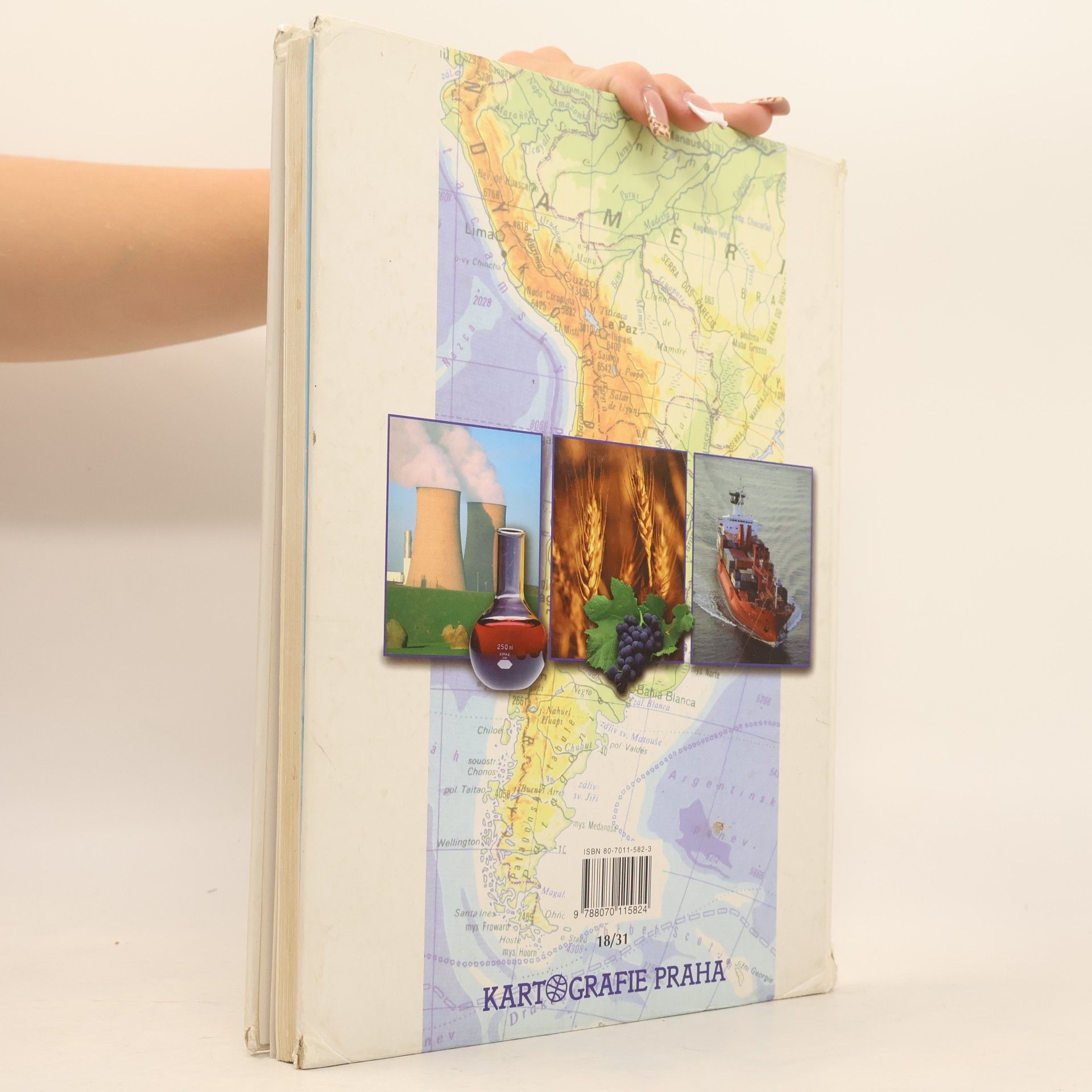 Collectif d'auteurs Školní atlas světa