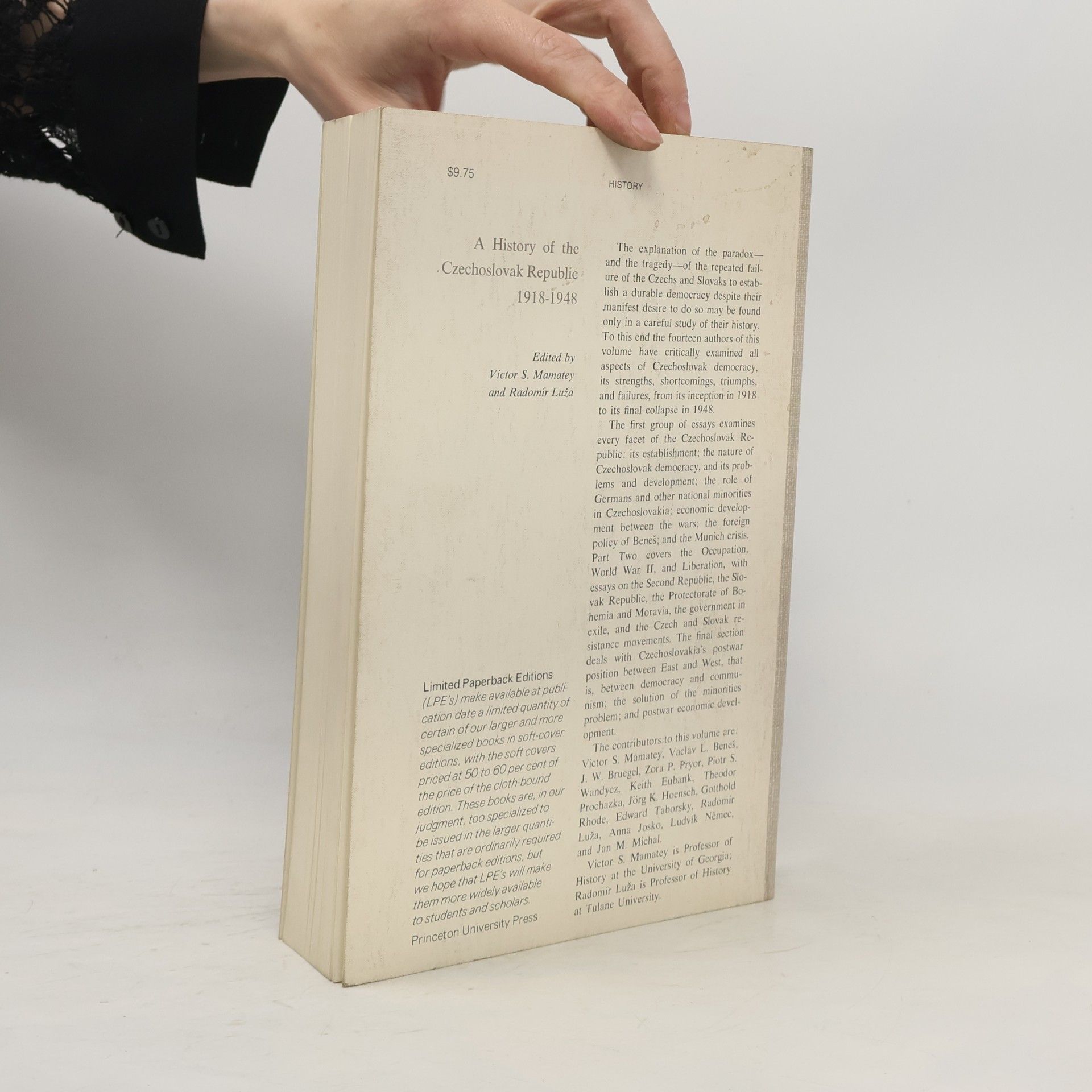 Victor S. Mamatey Limited Paperback Editions - 16: A History of the Czechoslovak Republic, 1918-1948