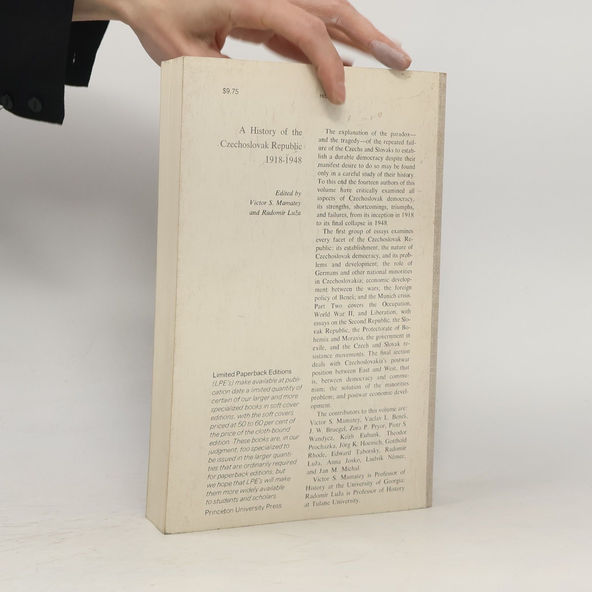 Victor S. Mamatey Limited Paperback Editions - 16: A History of the Czechoslovak Republic, 1918-1948