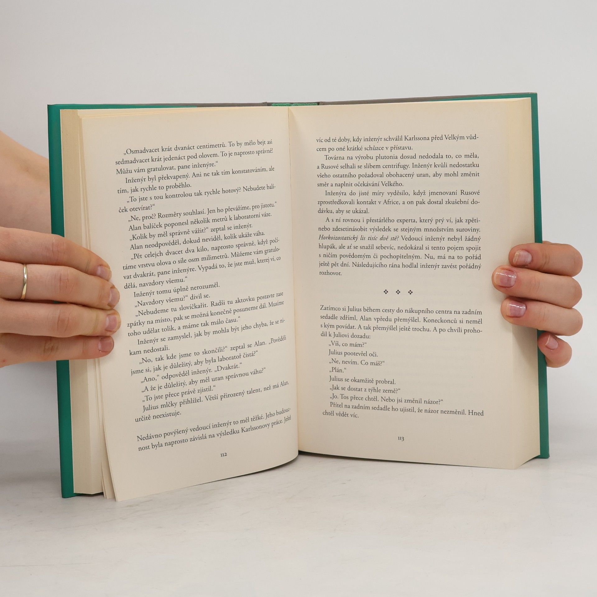 Jonas Jonasson Stojednaletý stařík, který se vrátil, aby zachránil svět