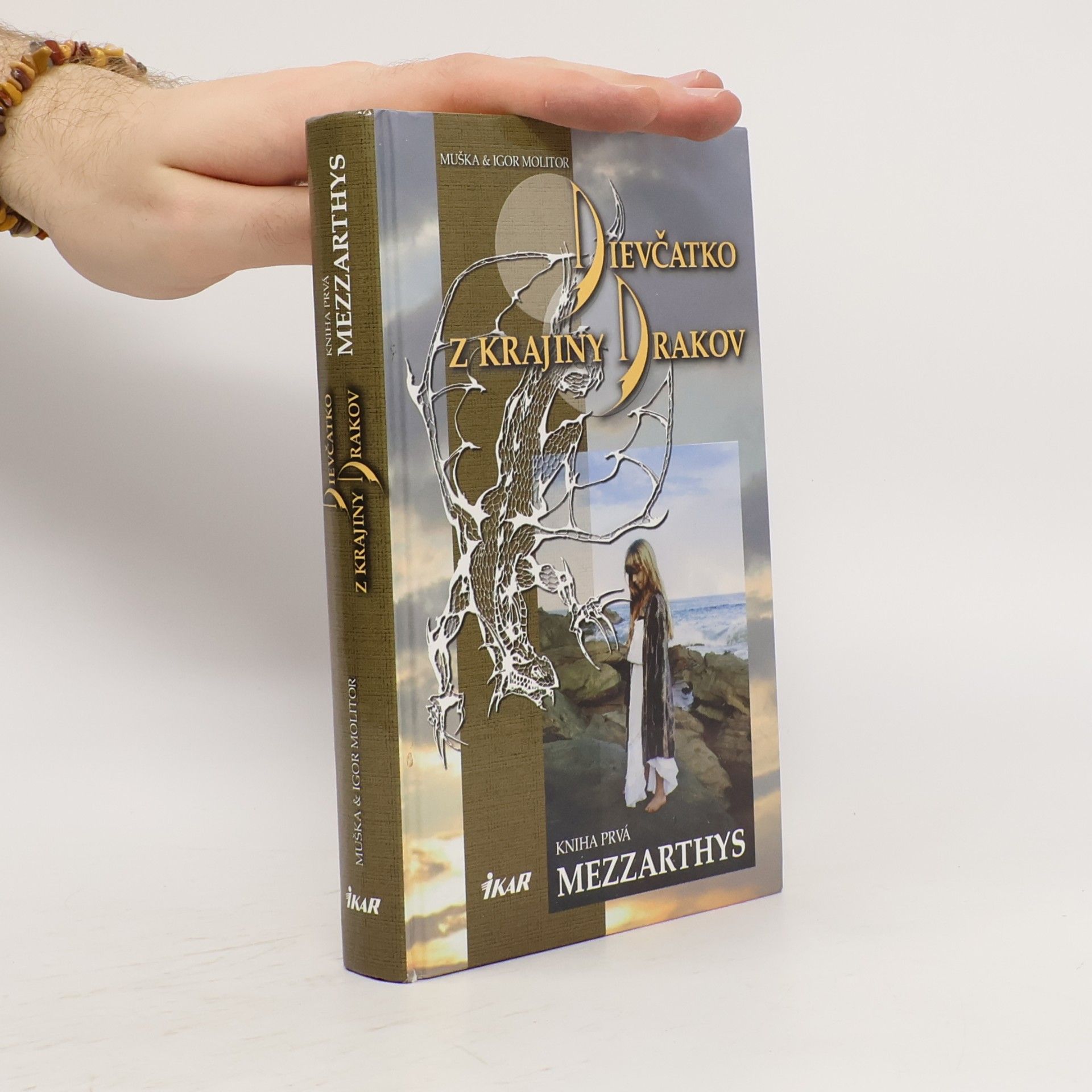 Muška Molitor Dievčatko z krajiny drakov 1. - Mezzarthys