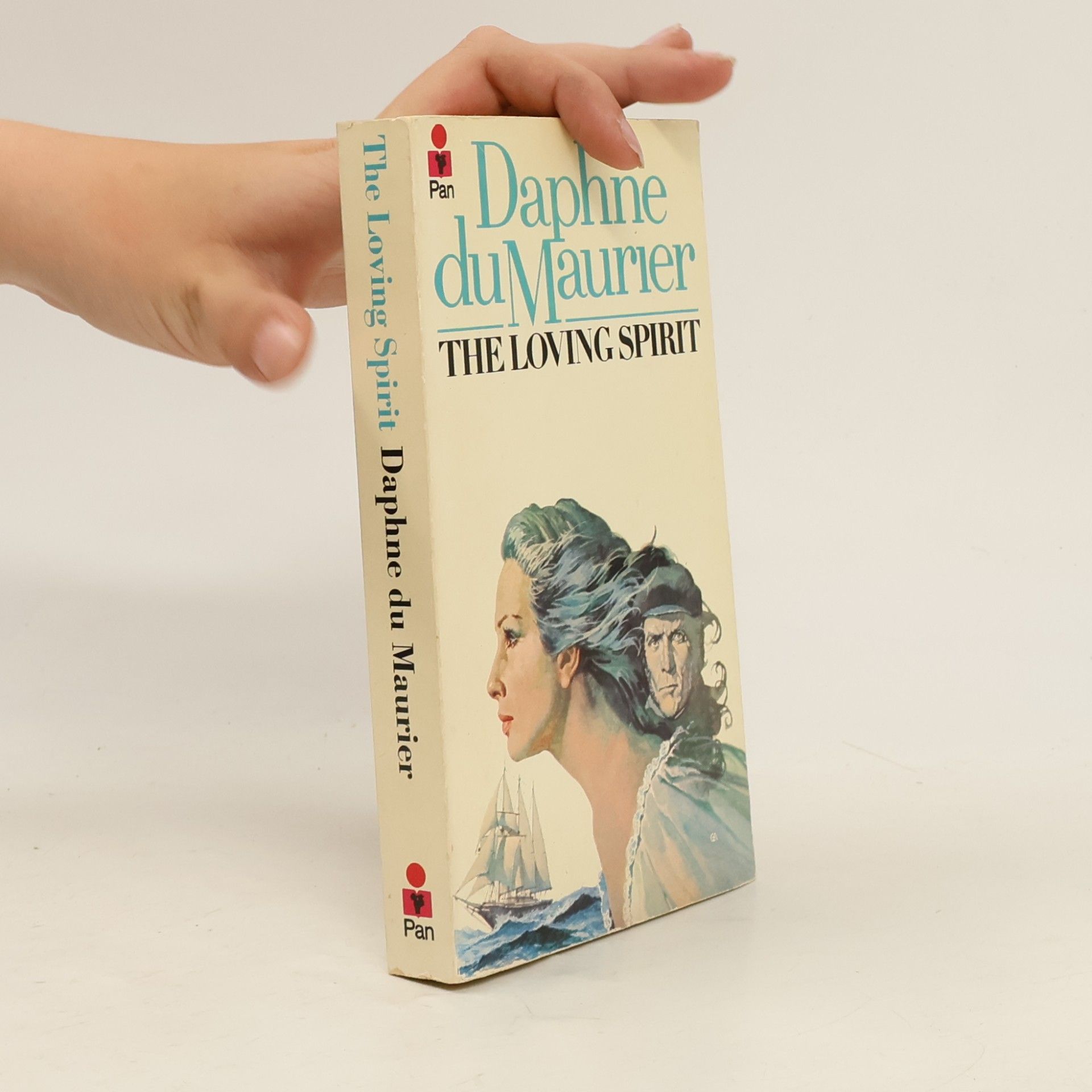 Daphne Du Maurier The Loving Spirit