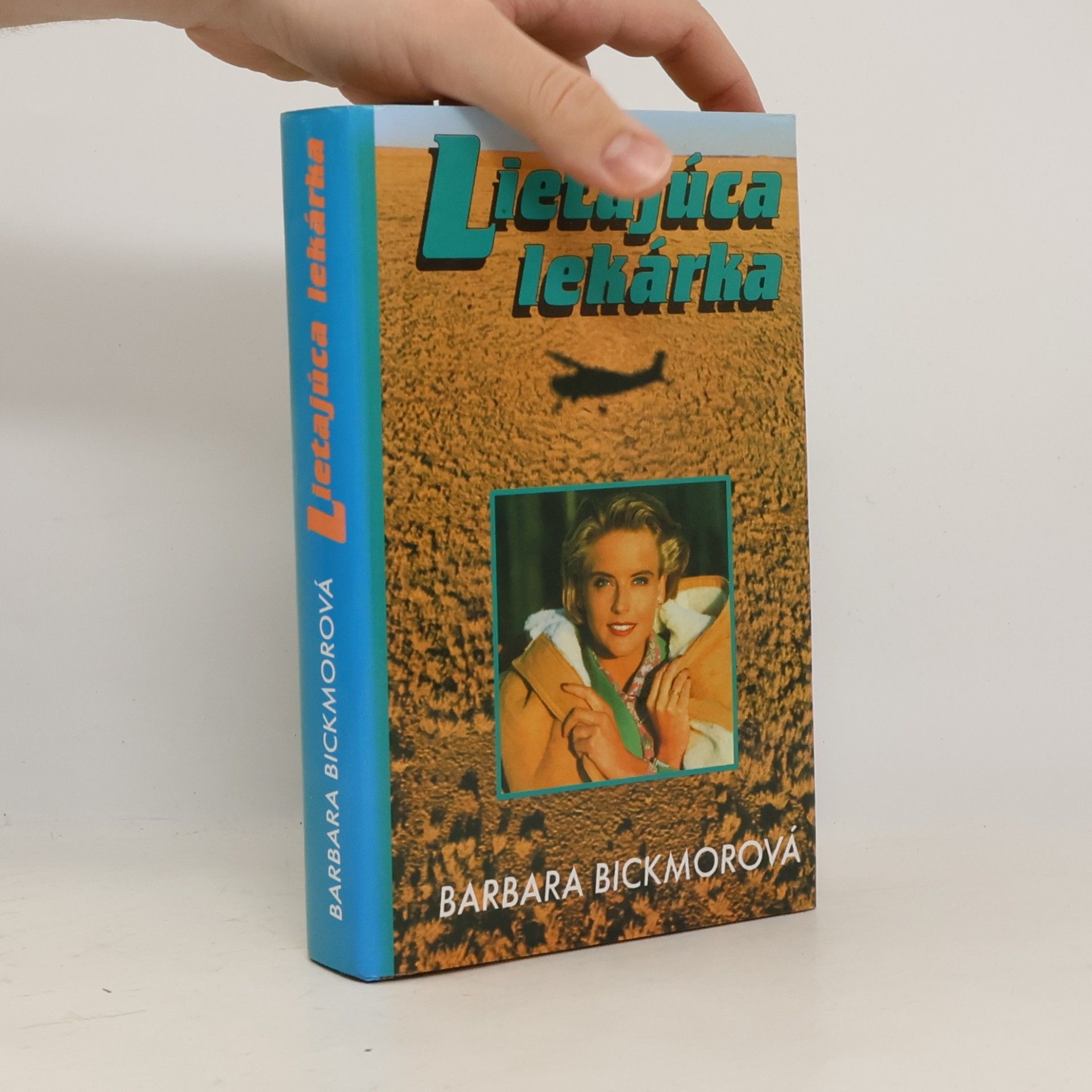 Barbara Bickmore Lietajúca lekárka