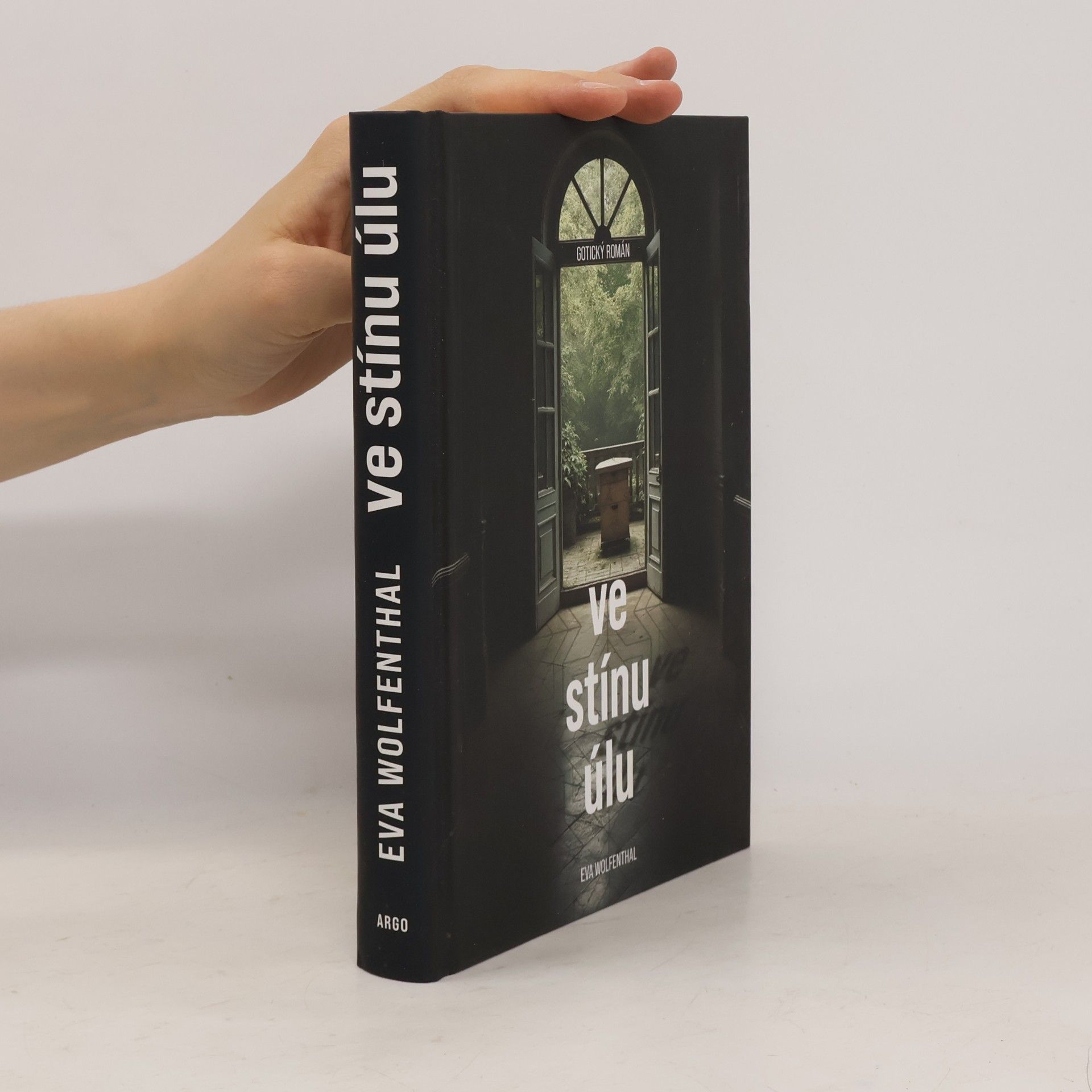 Eva Wolfenthal Ve stínu úlu