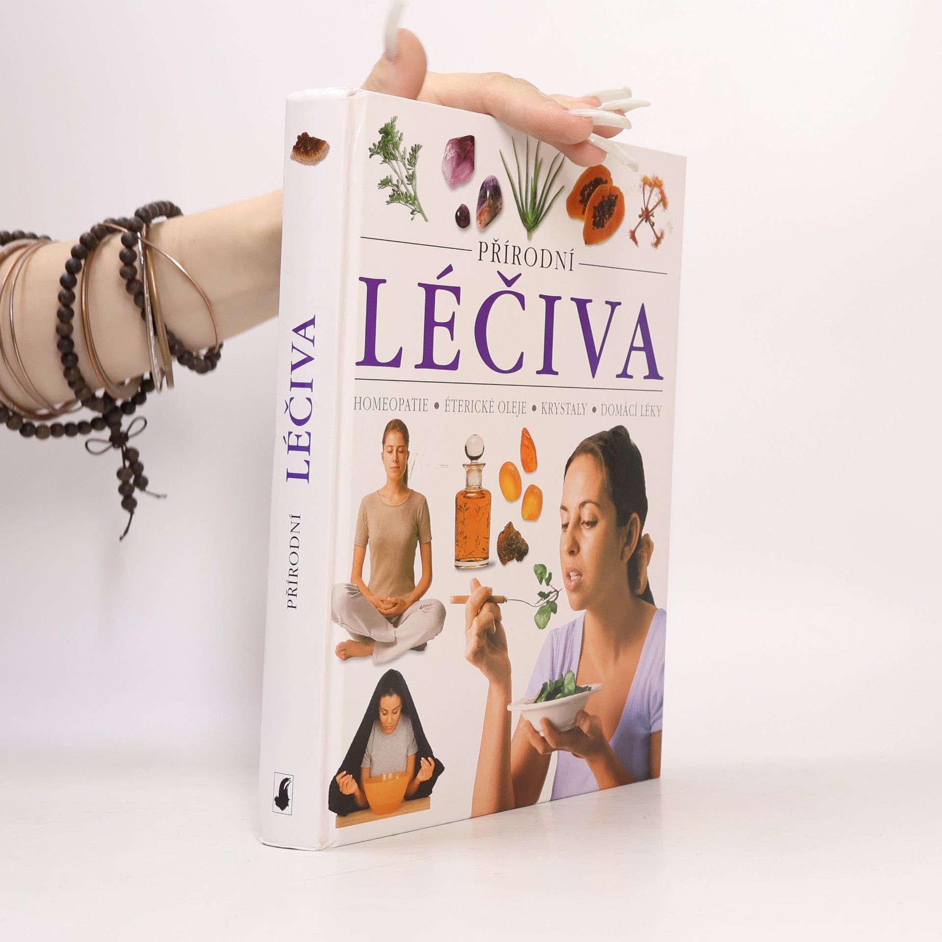 Kolektiv autorů Přírodní léčiva : homeopatie, éterické oleje, krystaly, domácí léky