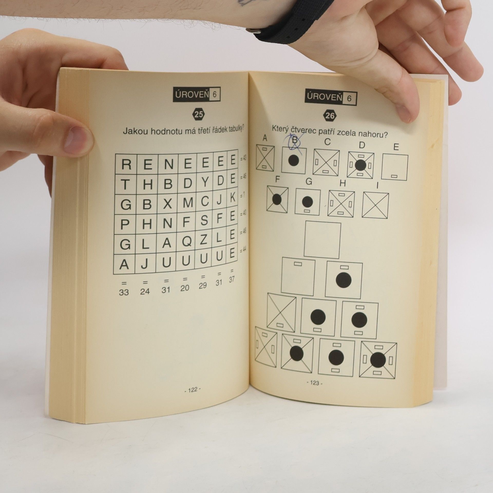 Collectif d'auteurs Trénink IQ. I.