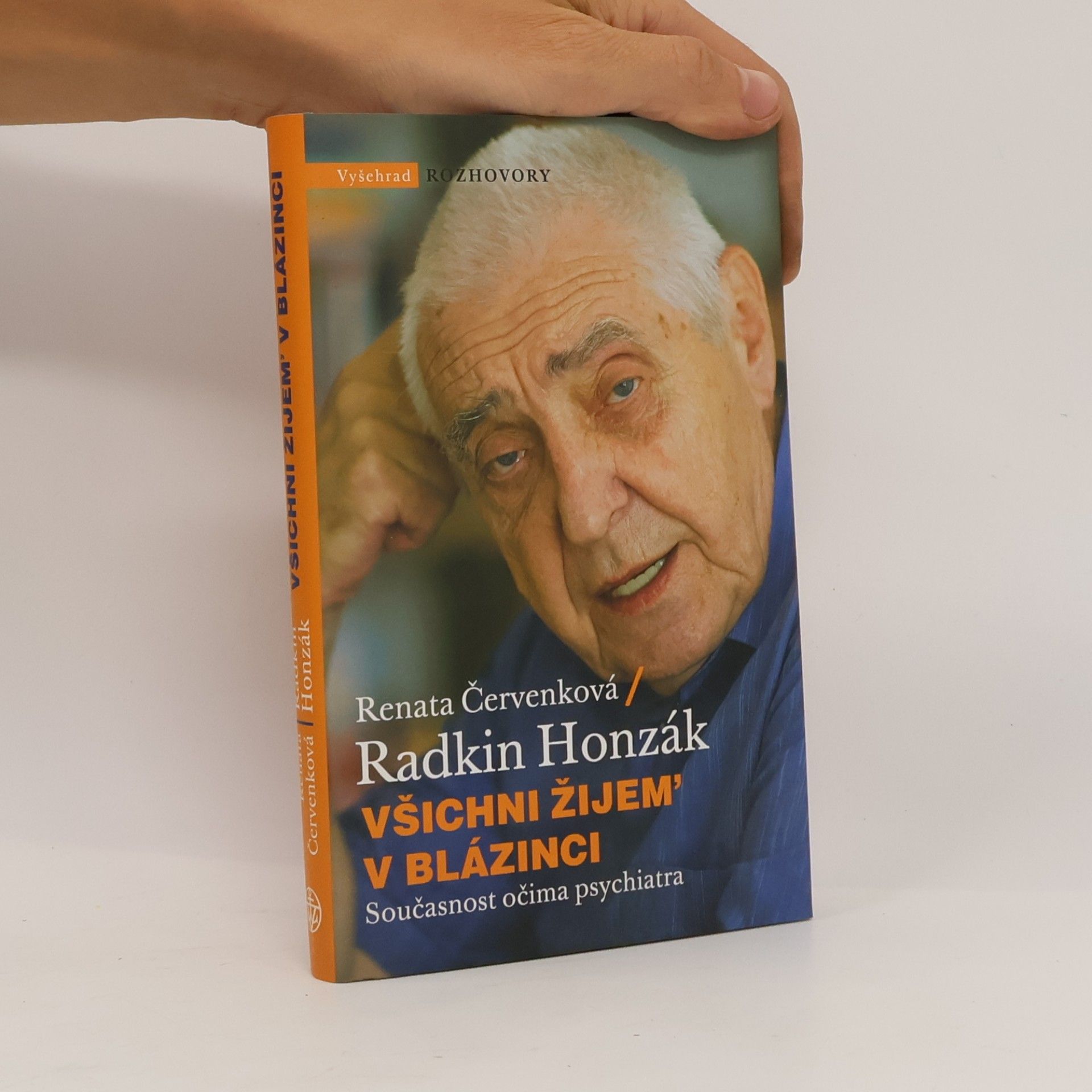 Všichni žijem' v blázinci