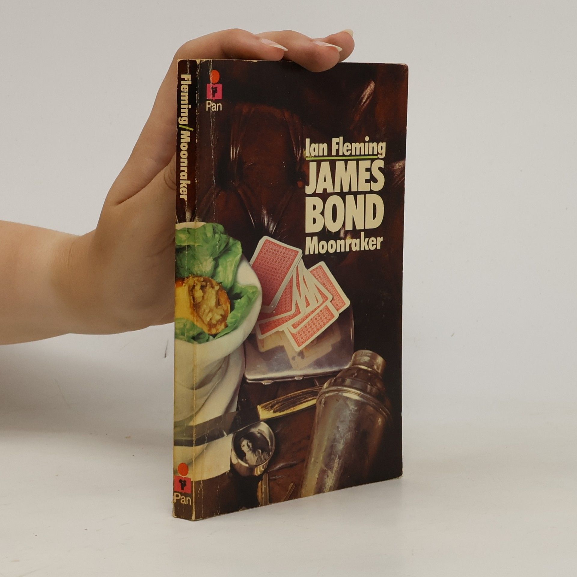 Ian Fleming James Bond. Moonraker