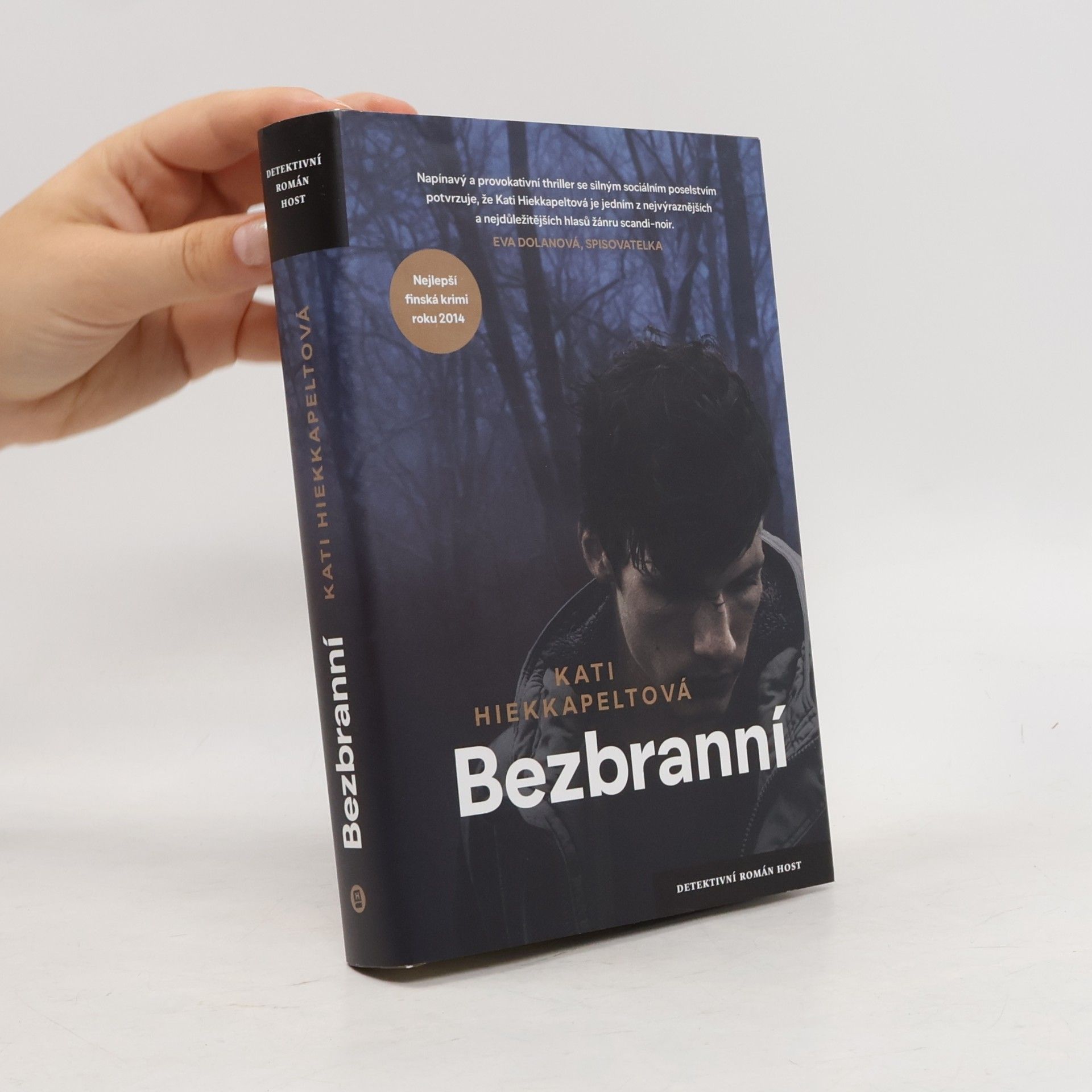 Kati Hiekkapelto Bezbranní
