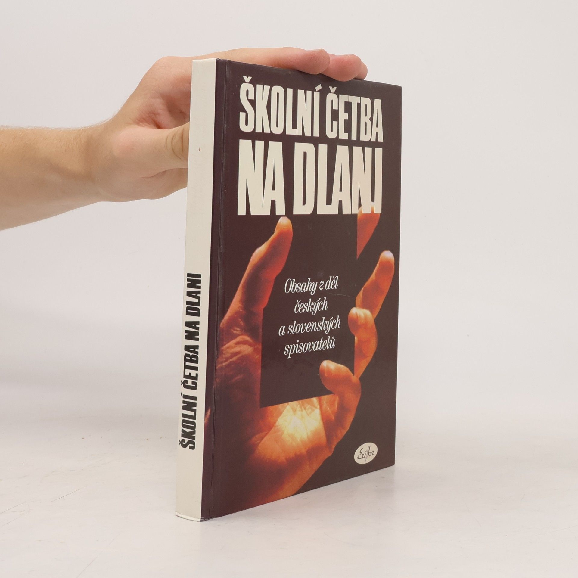 Školní četba na dlani