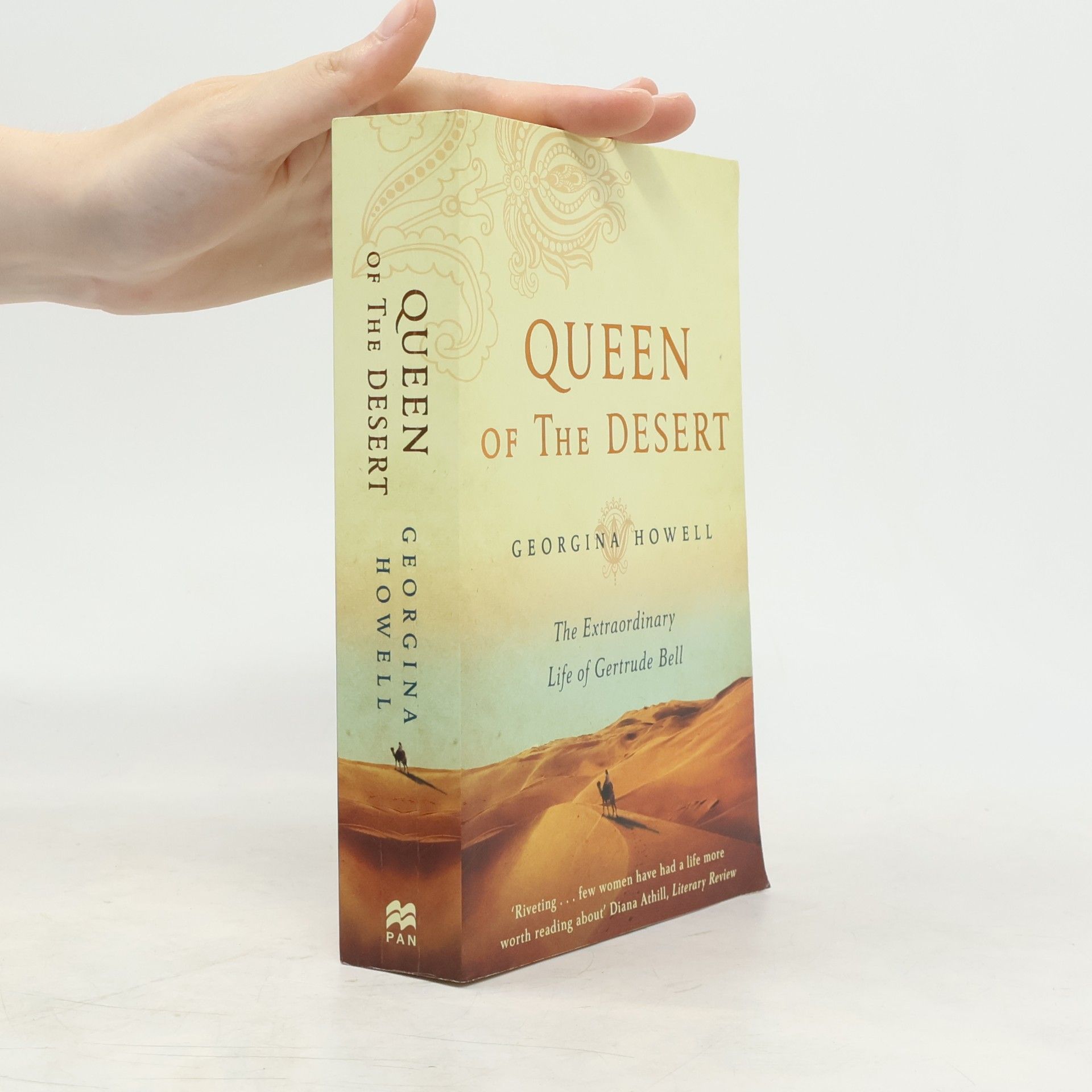 Georgina Howell Queen of the Desert