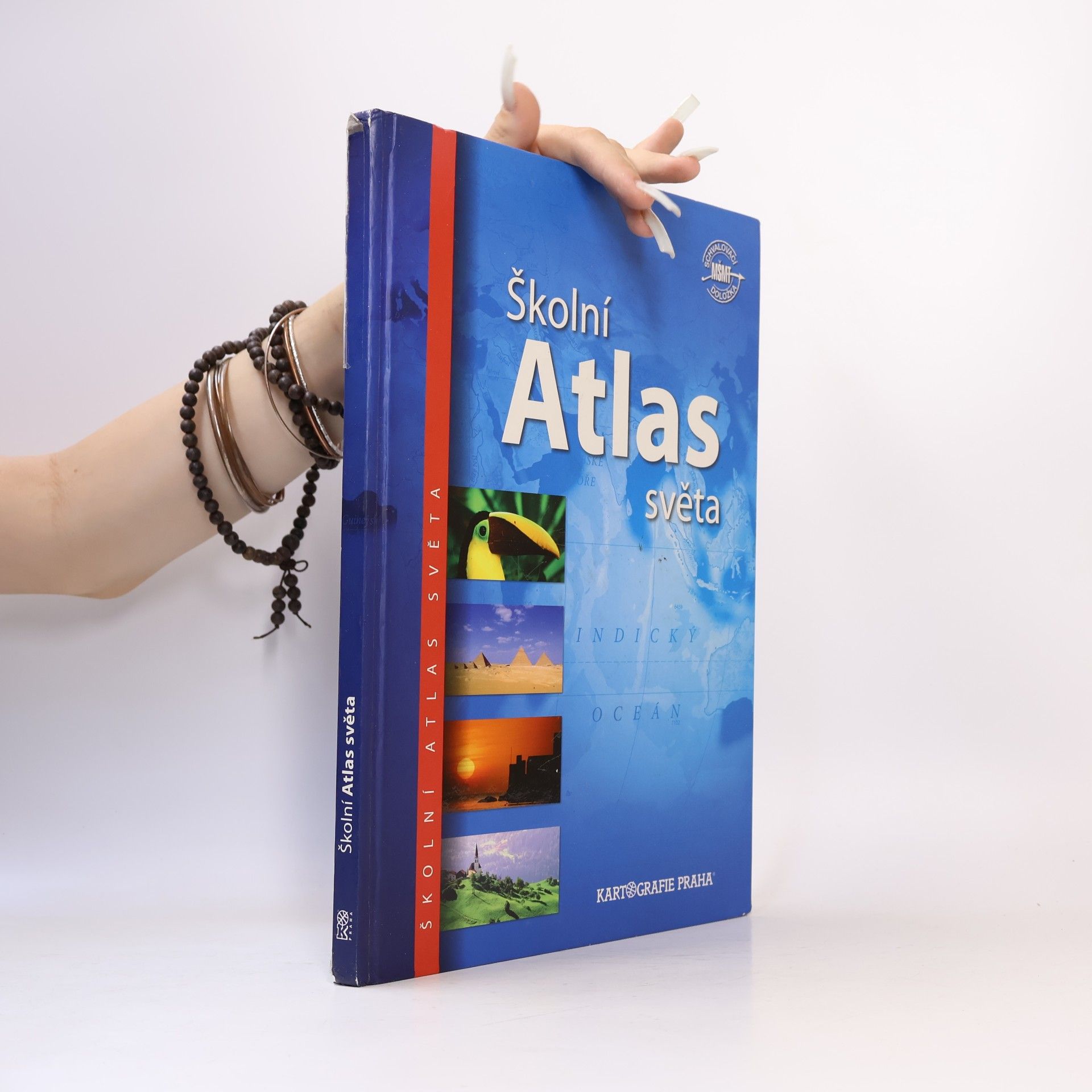Kolektív autorov Školní atlas světa