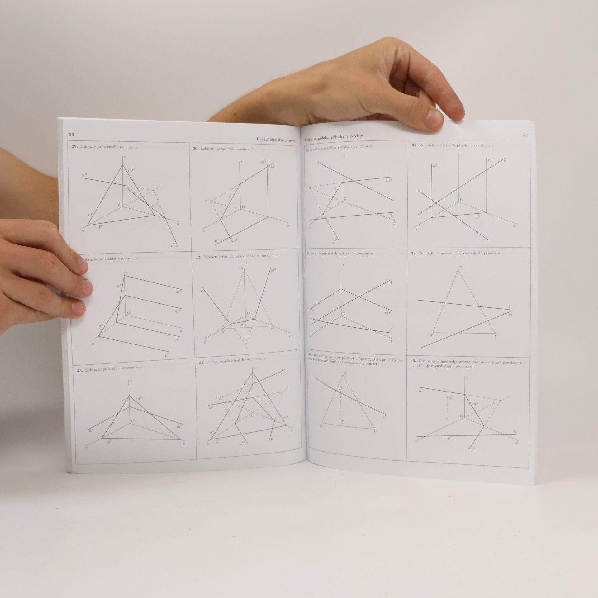 Eva Maňásková Sbírka úloh z deskriptivní geometrie