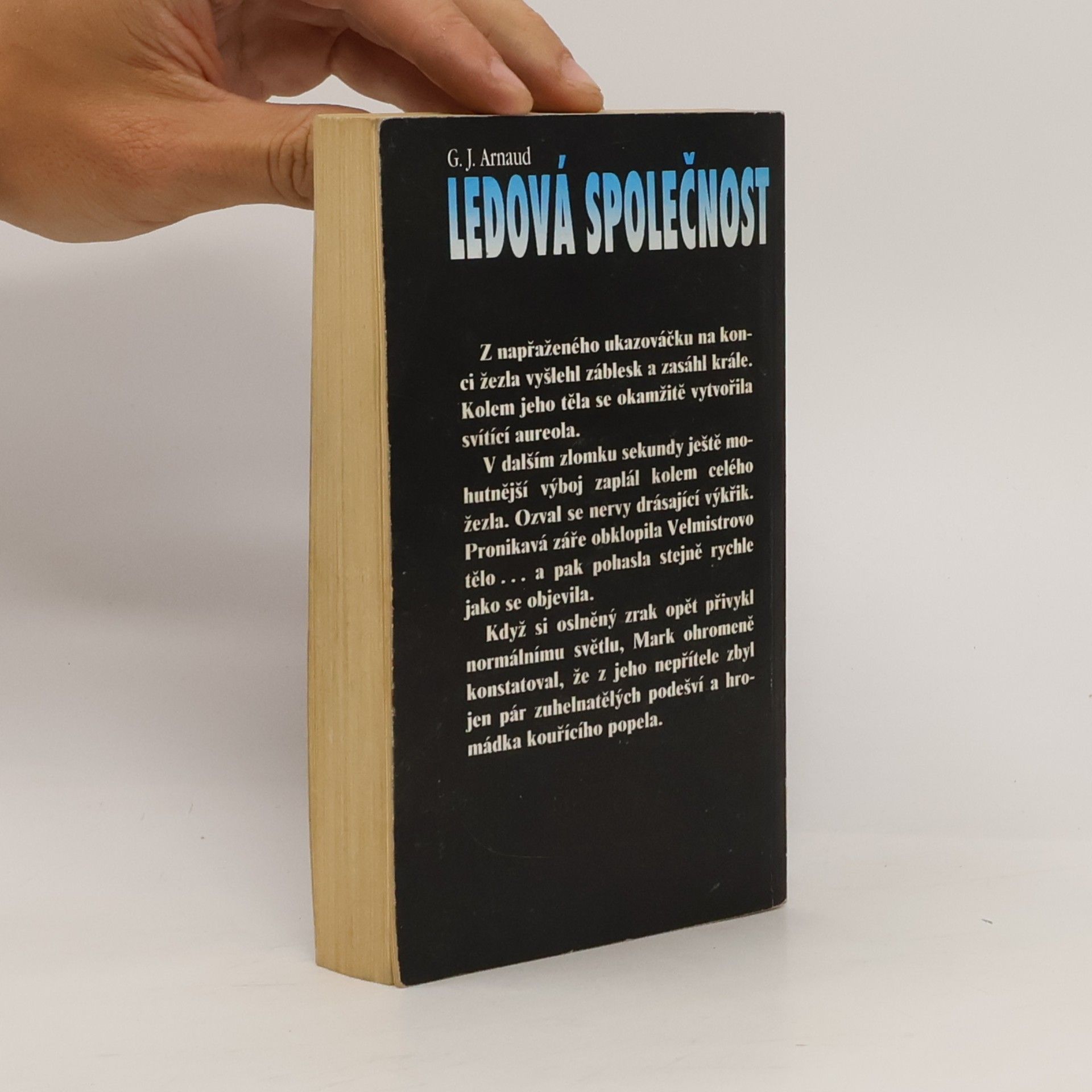 Georges-Jean Arnaud Ledová společnost. 8, Na mořském ledovci