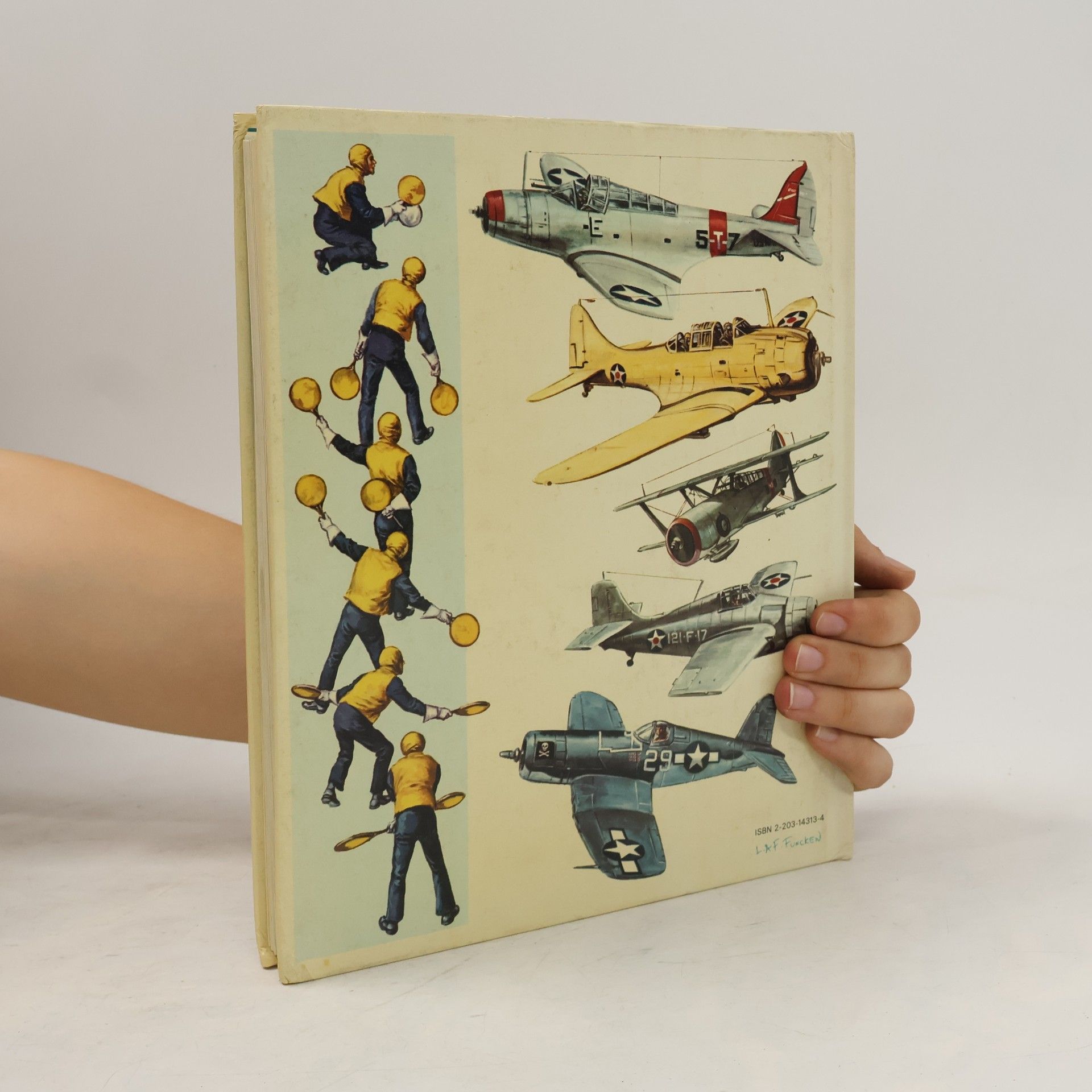 Liliane Funcken L 'uniforme et les armes des soldats de la guerre 1939-1945