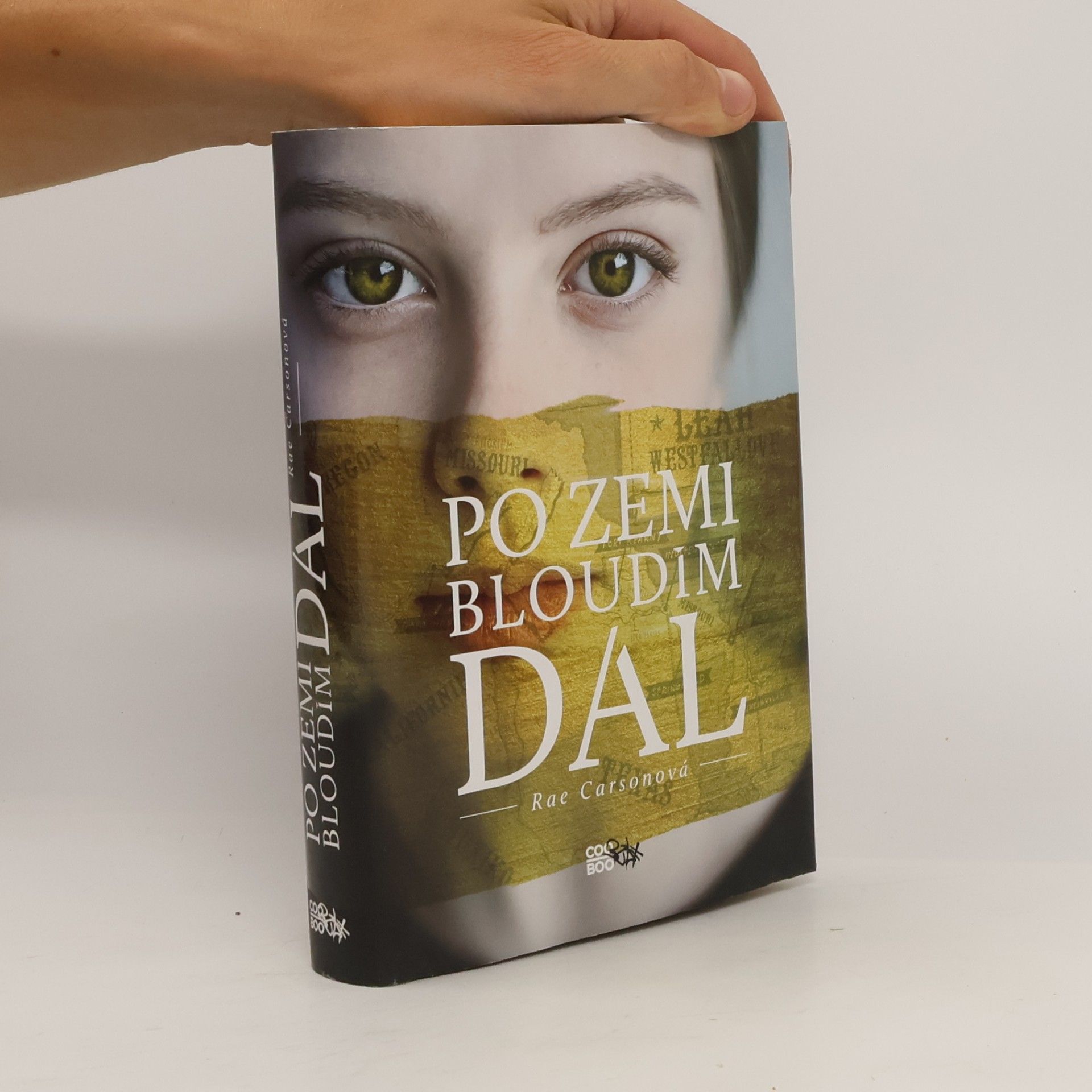 Rae Carson Po zemi bloudím dál