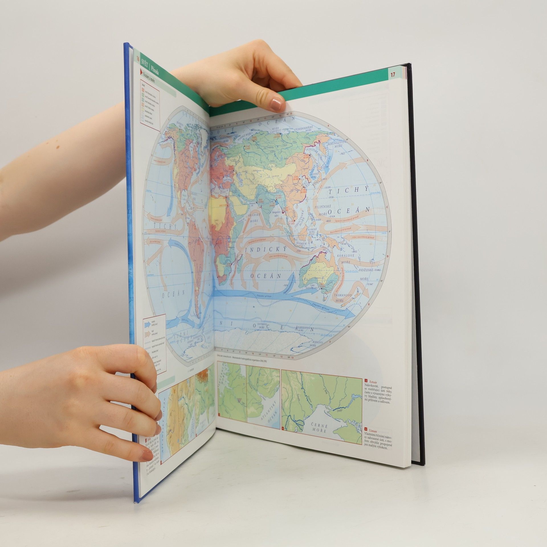 Collectif d'auteurs Školní atlas světa