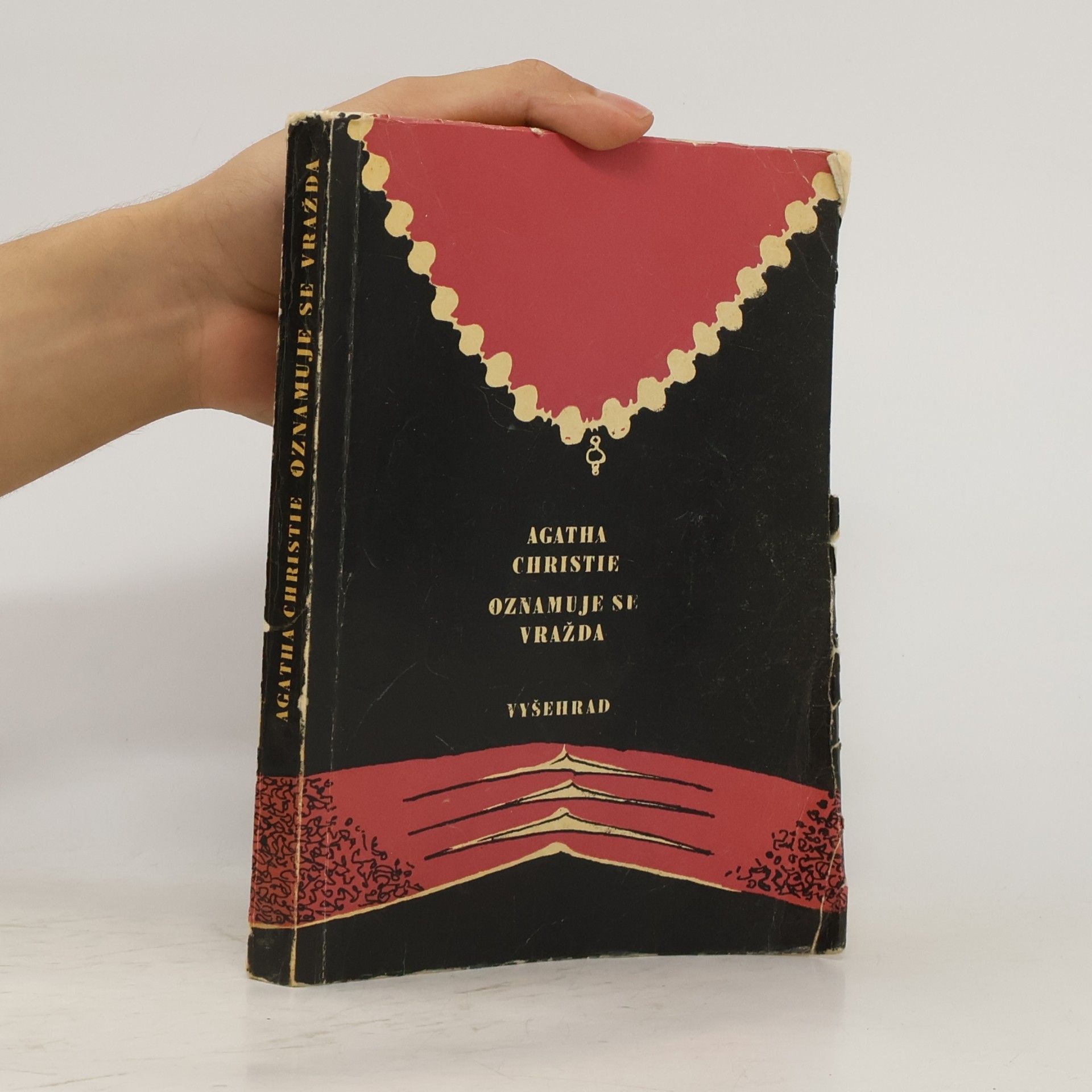 Agatha Christie Oznamuje se vražda