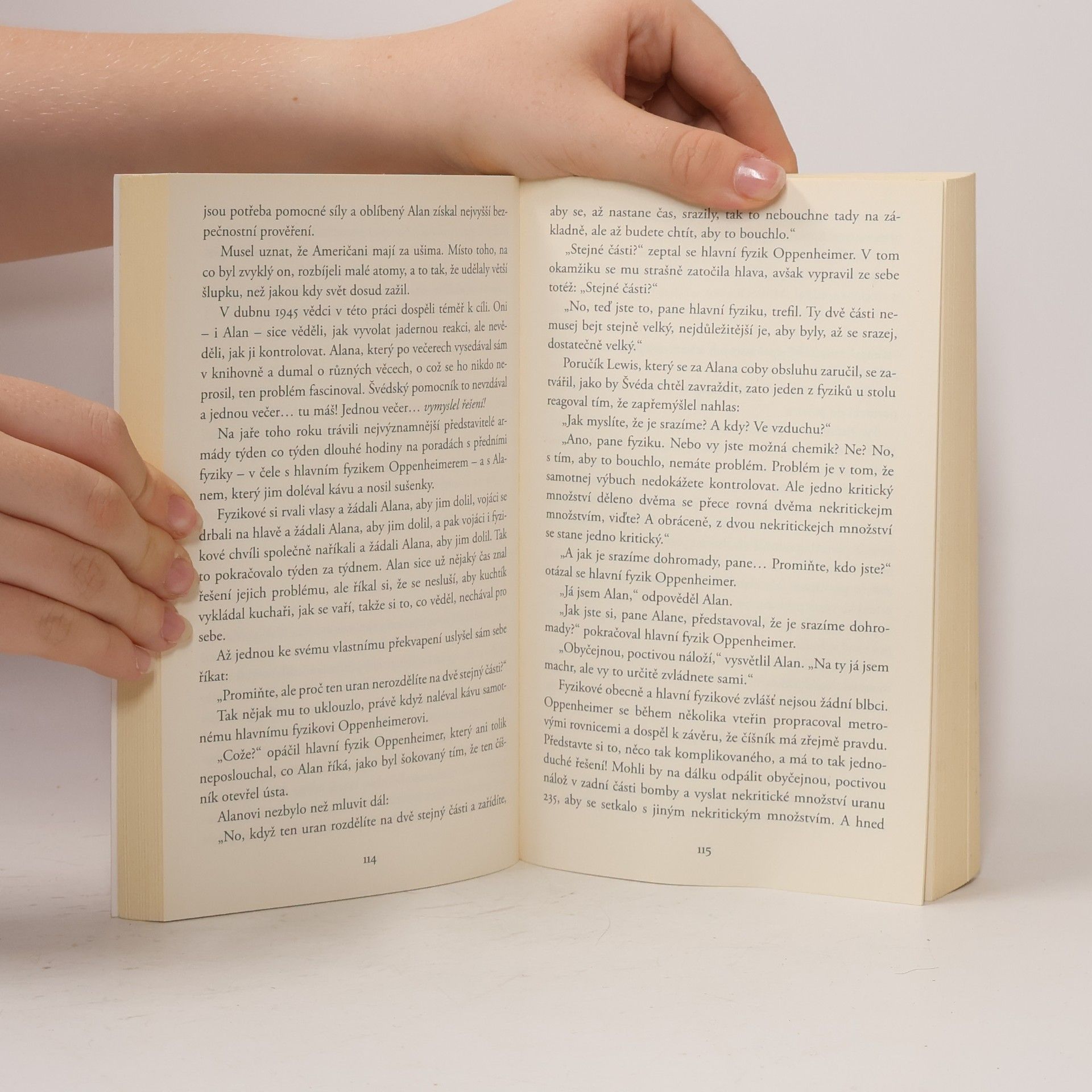 Jonas Jonasson Stoletý stařík, který vylezl z okna a zmizel