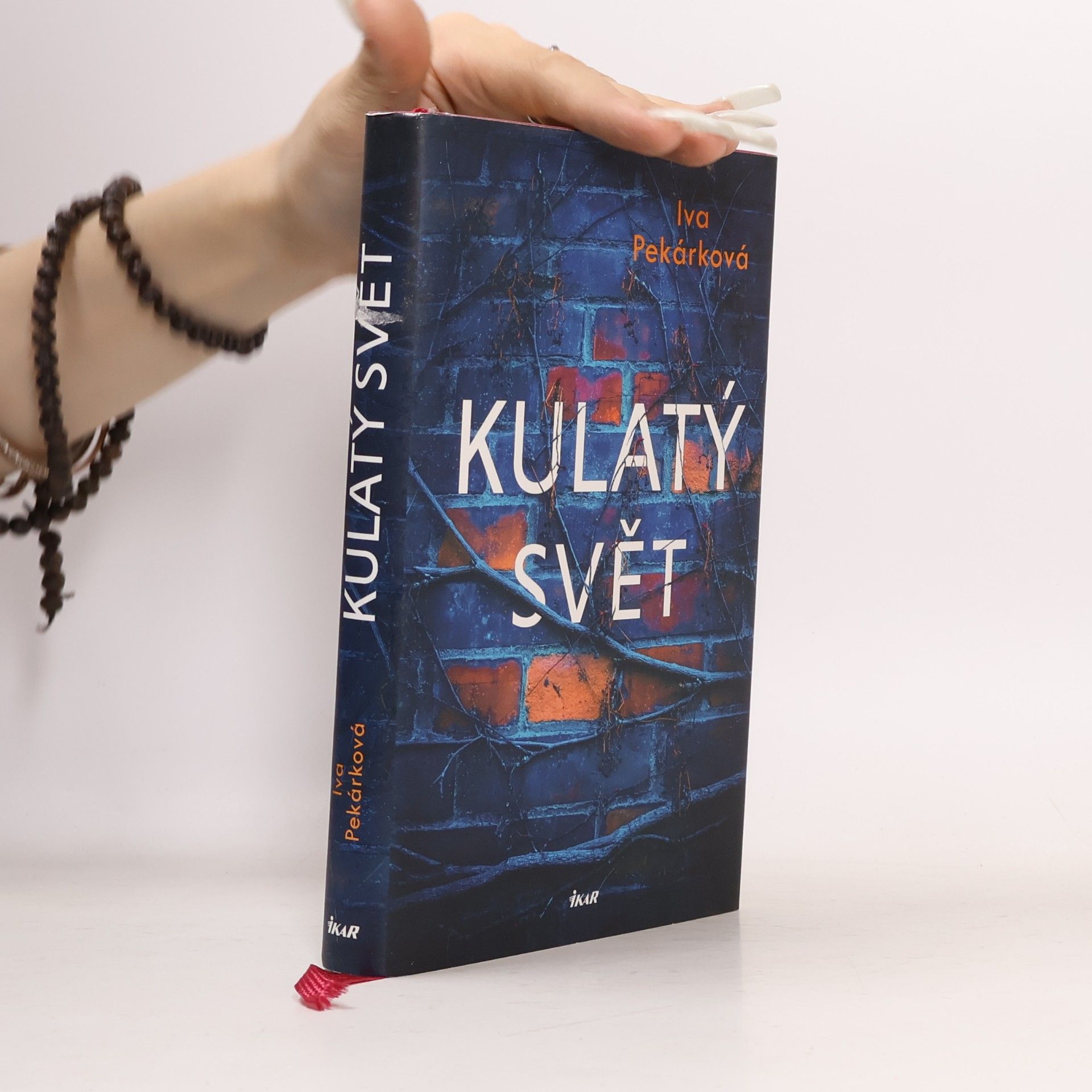 Iva Pekárková Kulatý svět