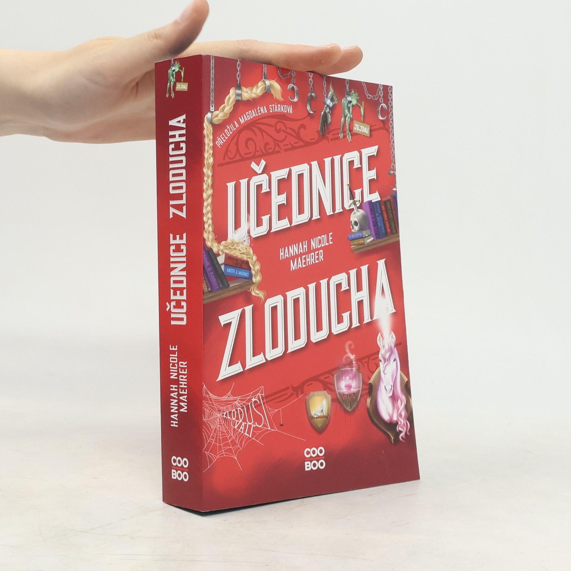 Hannah Nicole Maehrer Učednice Zloducha