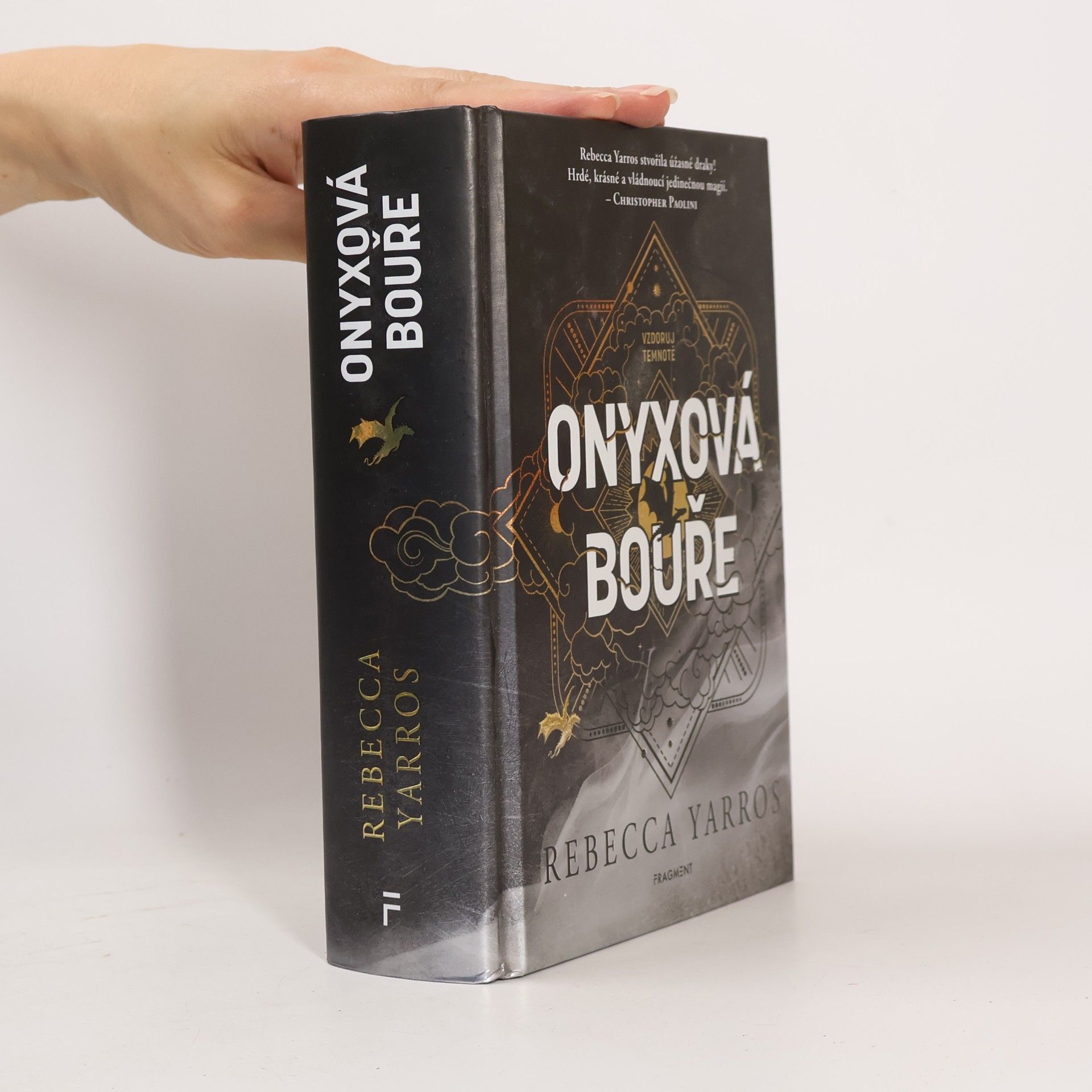 Rebecca Yarros Onyxová bouře