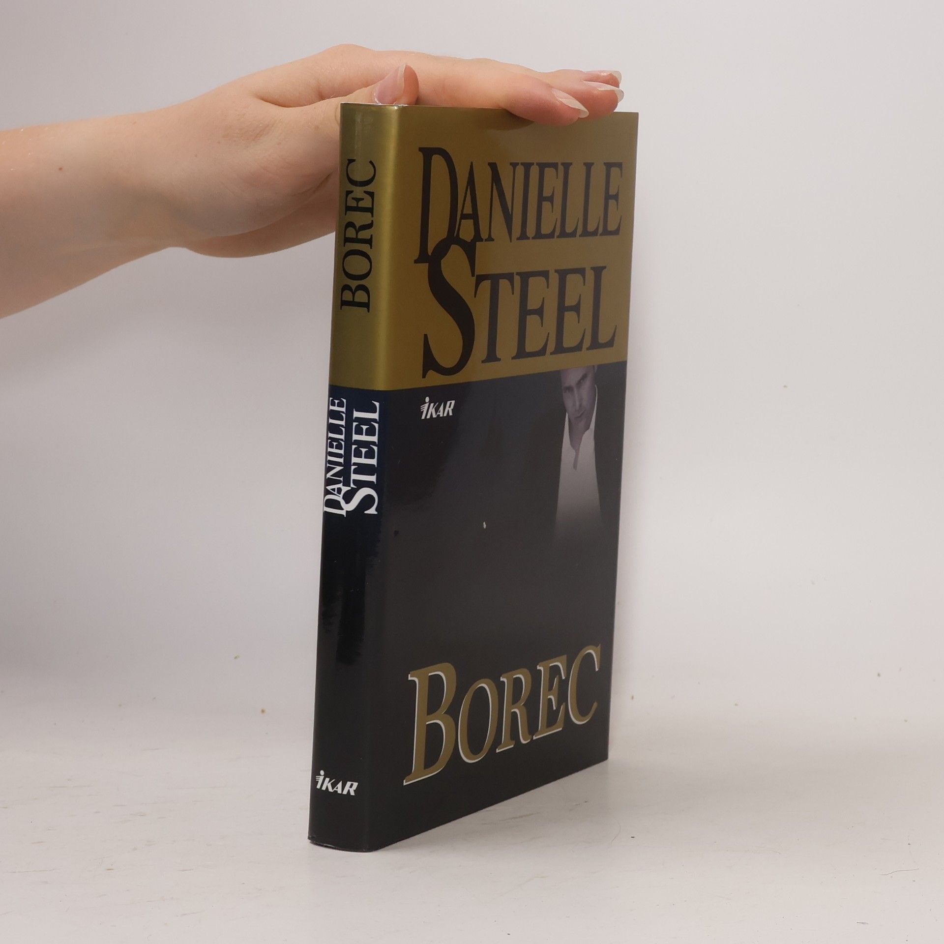 Danielle Steel Borec