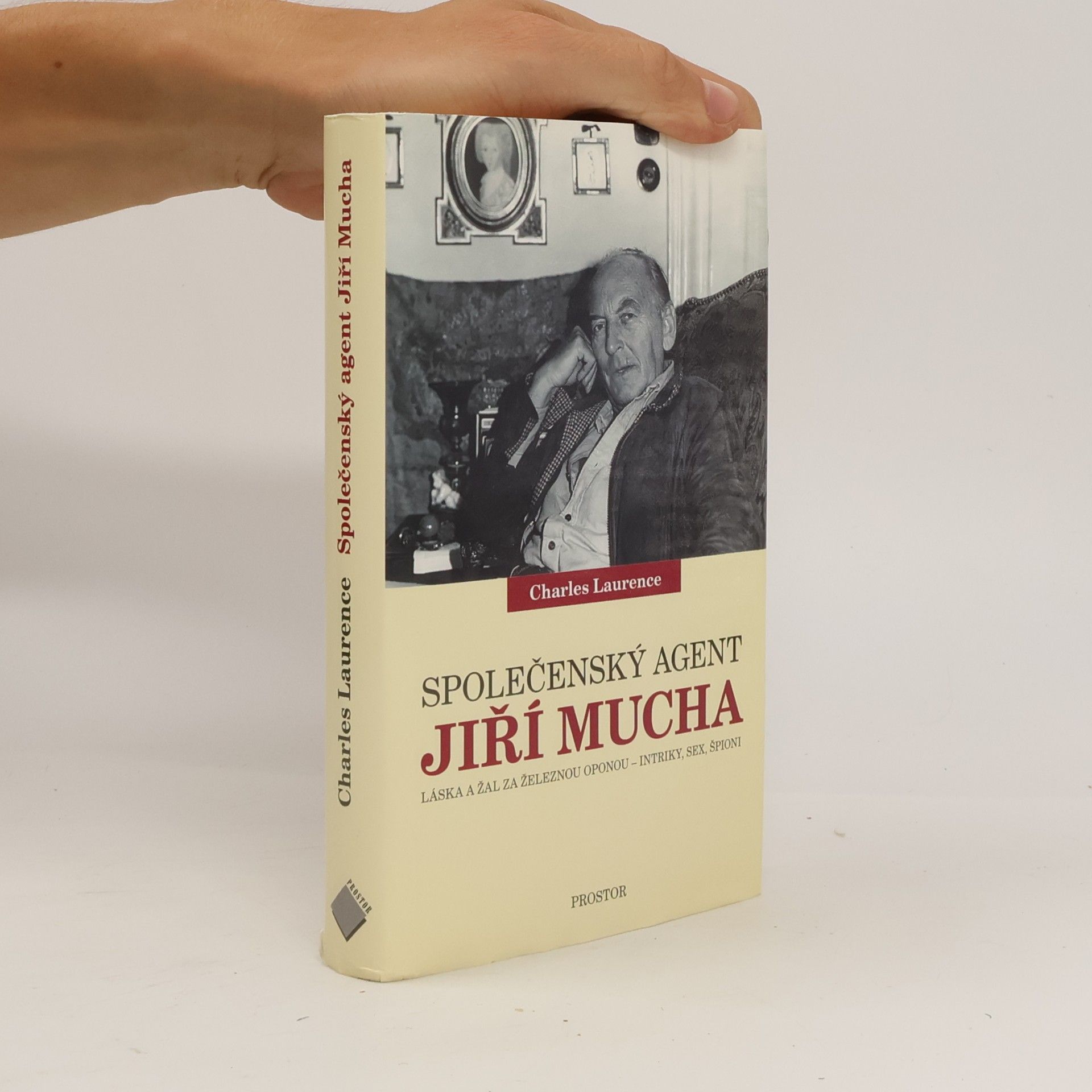 Charles Laurence Společenský agent Jiří Mucha