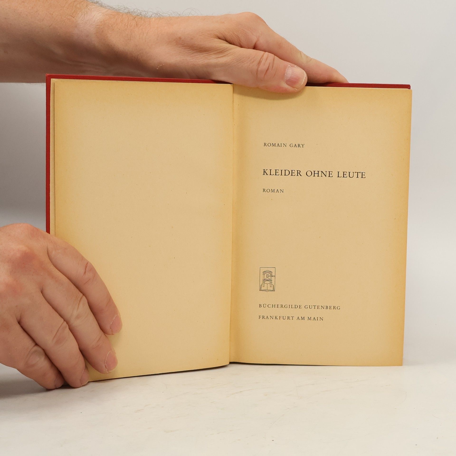 Romain Gary Kleider ohne Leute