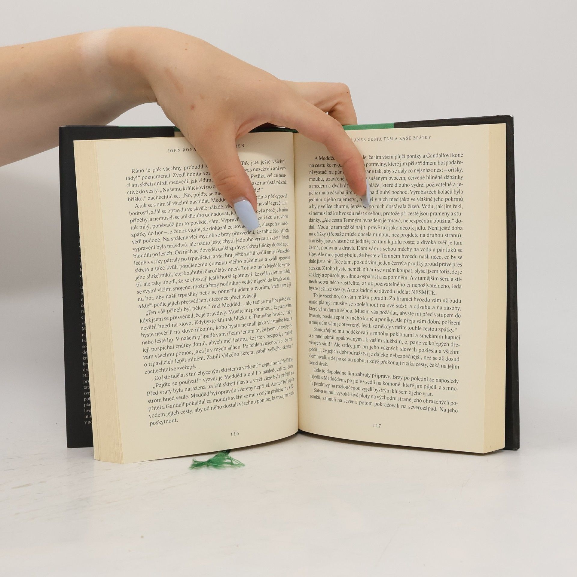 J. R. R. Tolkien Hobit, aneb, Cesta tam a zase zpátky