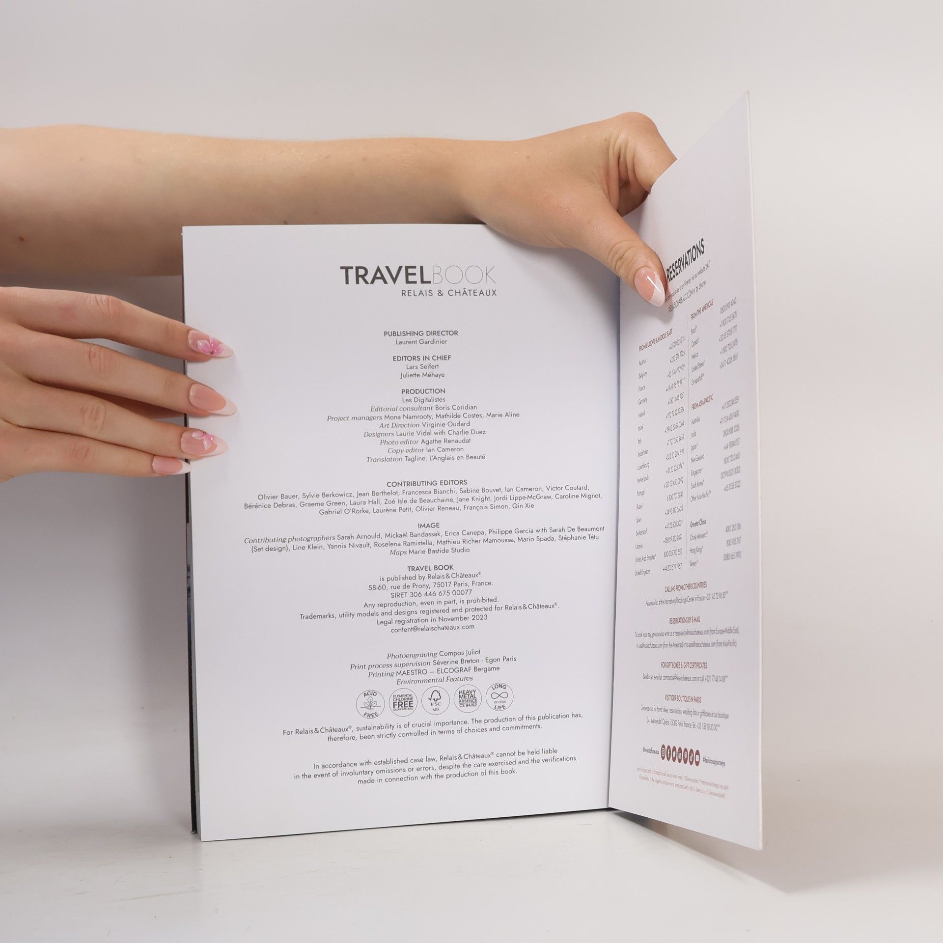 Various authors Travel Book 2