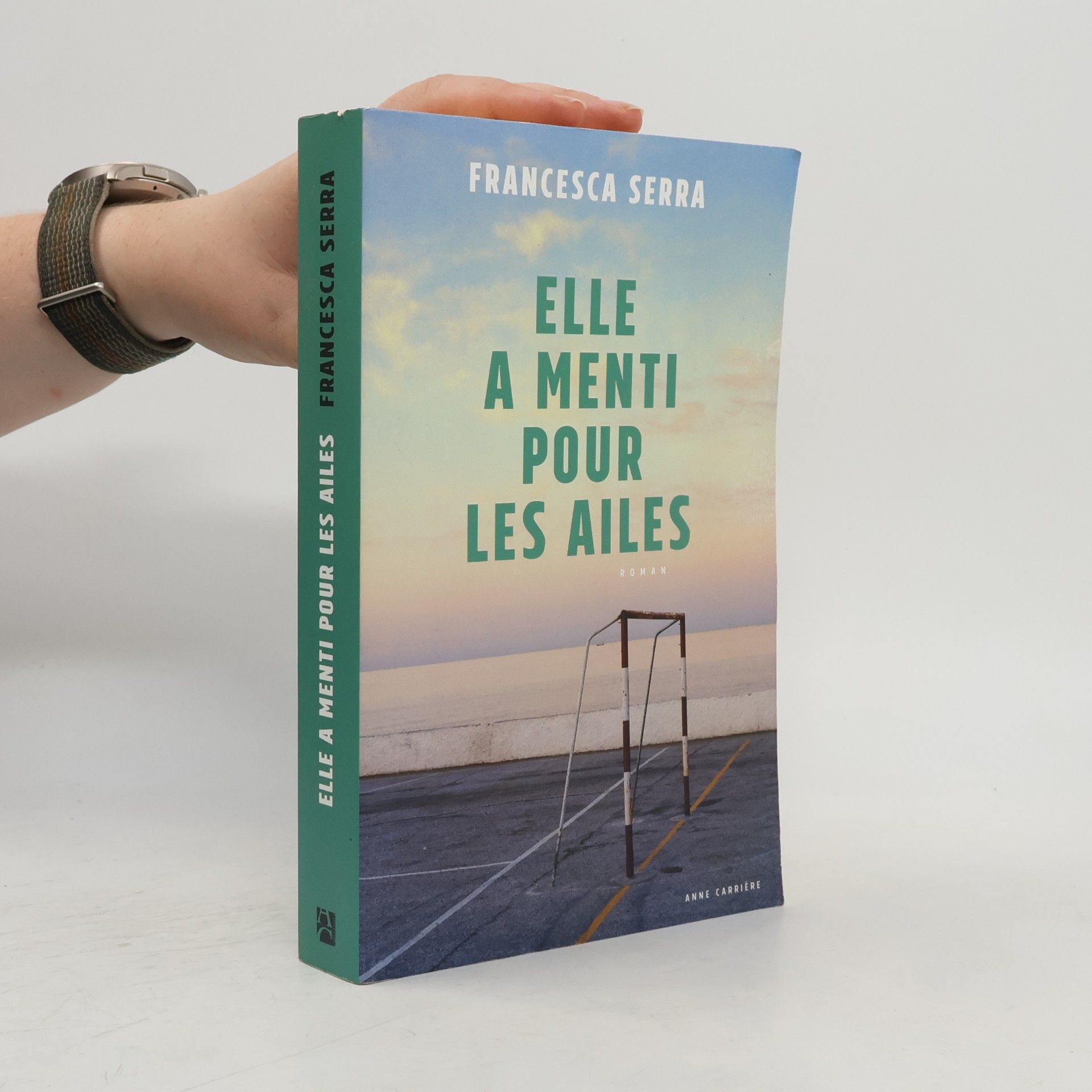 Francesca Serra Elle a menti pour les ailes