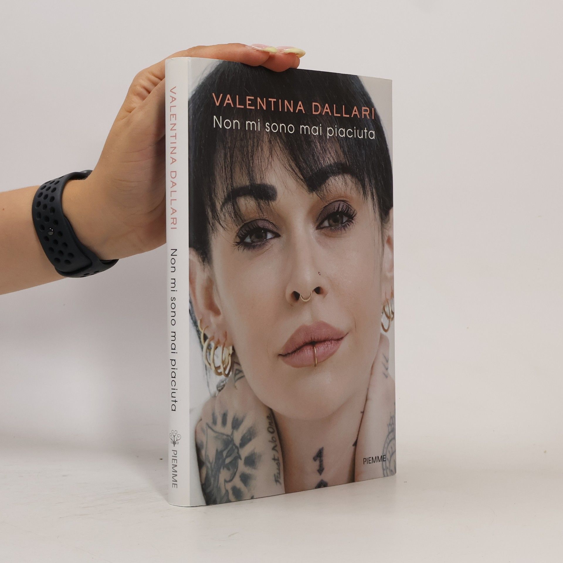 Valentina Dallari Non mi sono mai piaciuta