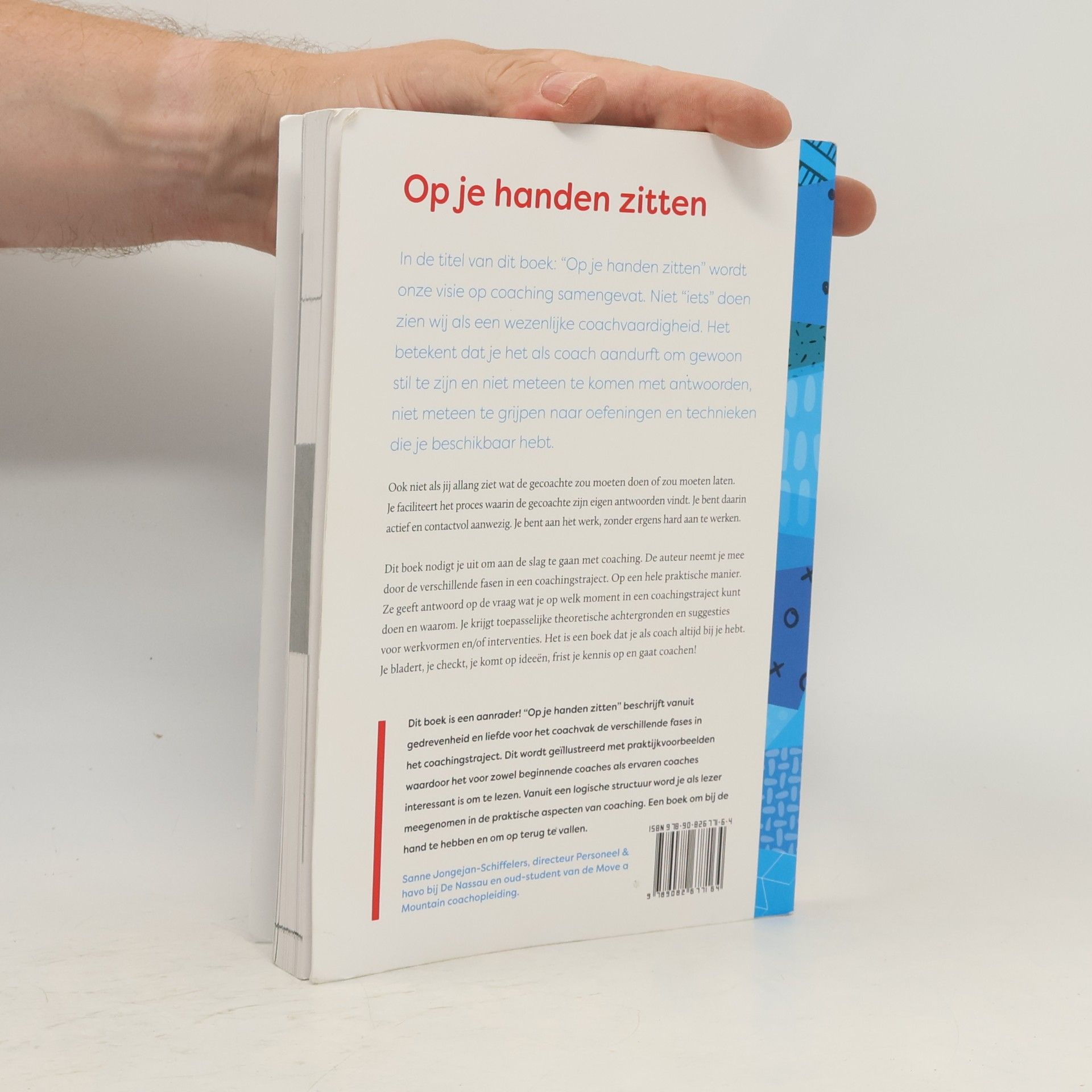 Eef Bruggink Op je handen zitten