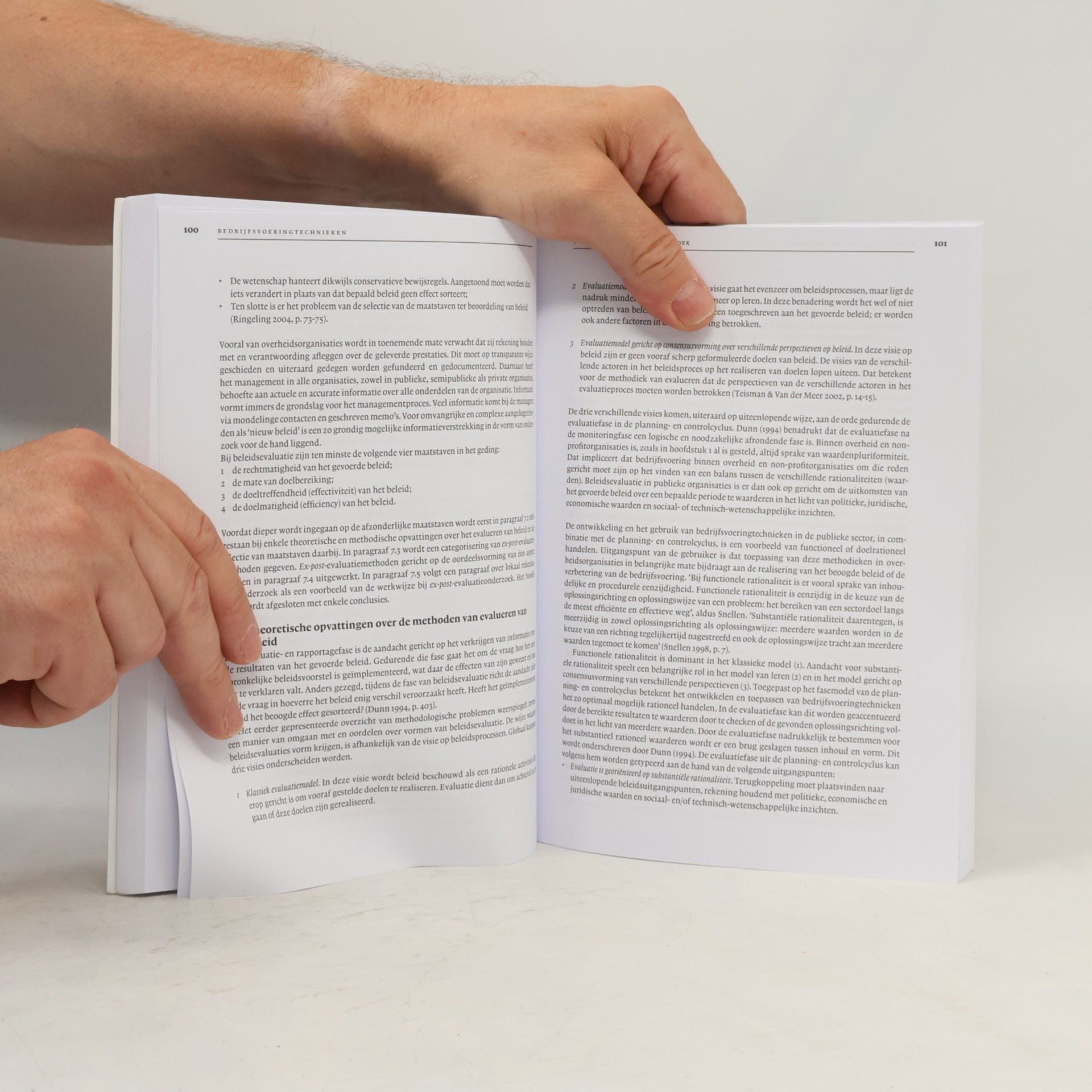 Jan Hakvoort Bedrijfsvoeringstechnieken voor Overheid en Non-profitorganisaties