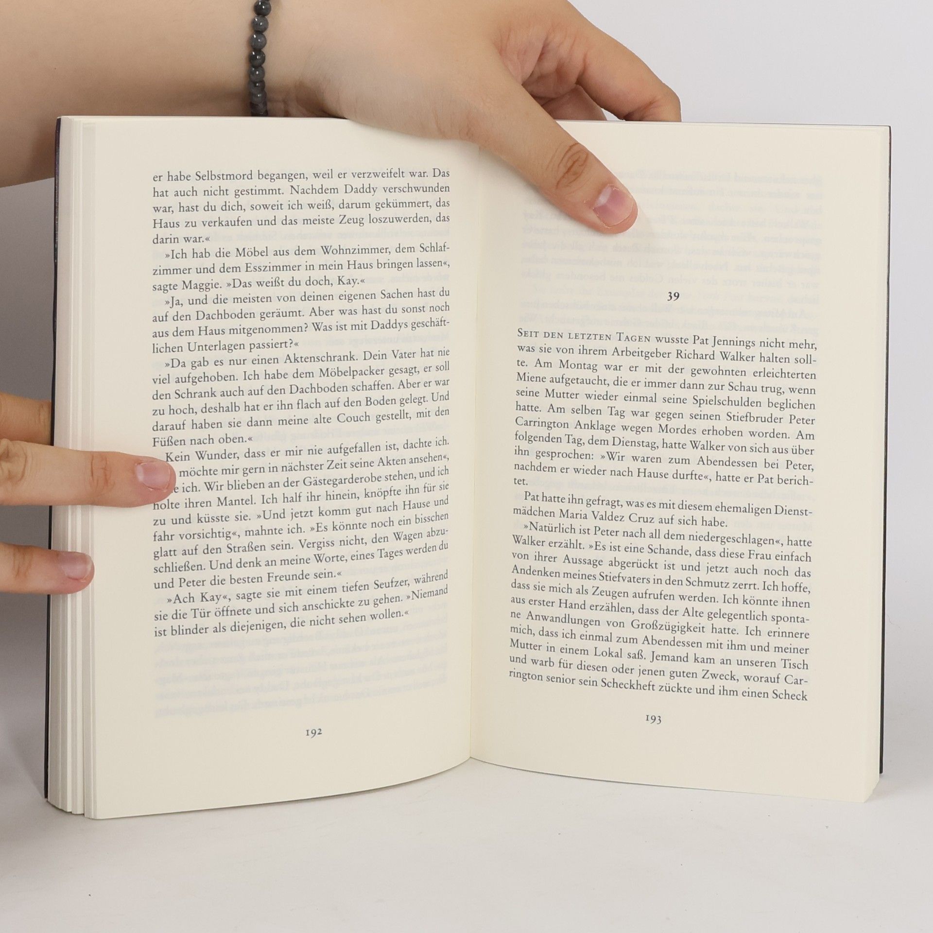 Mary Higgins Clark Und hinter dir die Finsternis