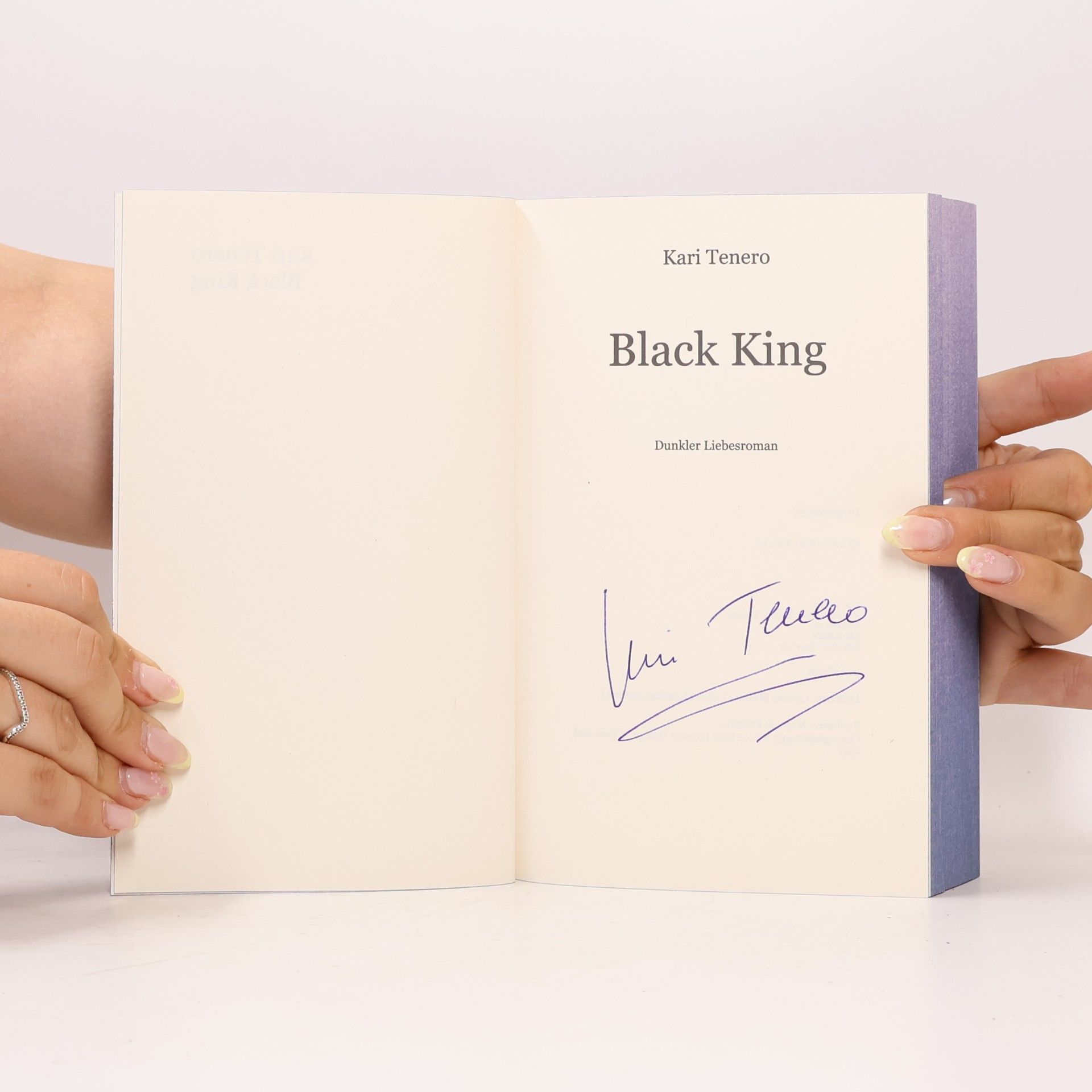 Kari Tenero Black King