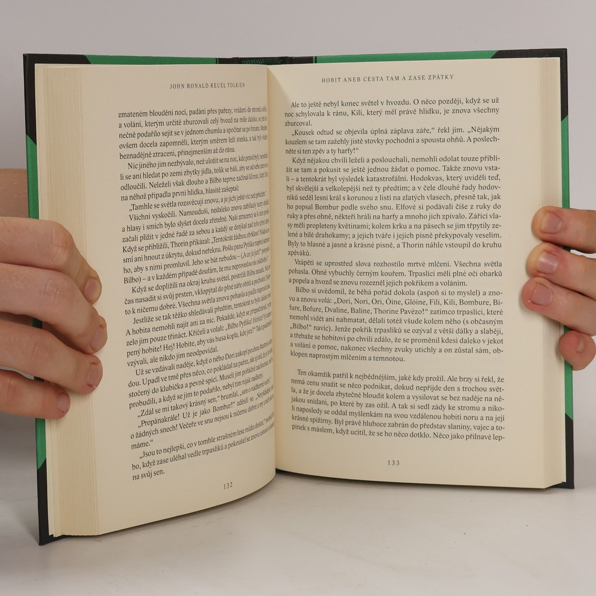 J. R. R. Tolkien Hobit, aneb, Cesta tam a zase zpátky