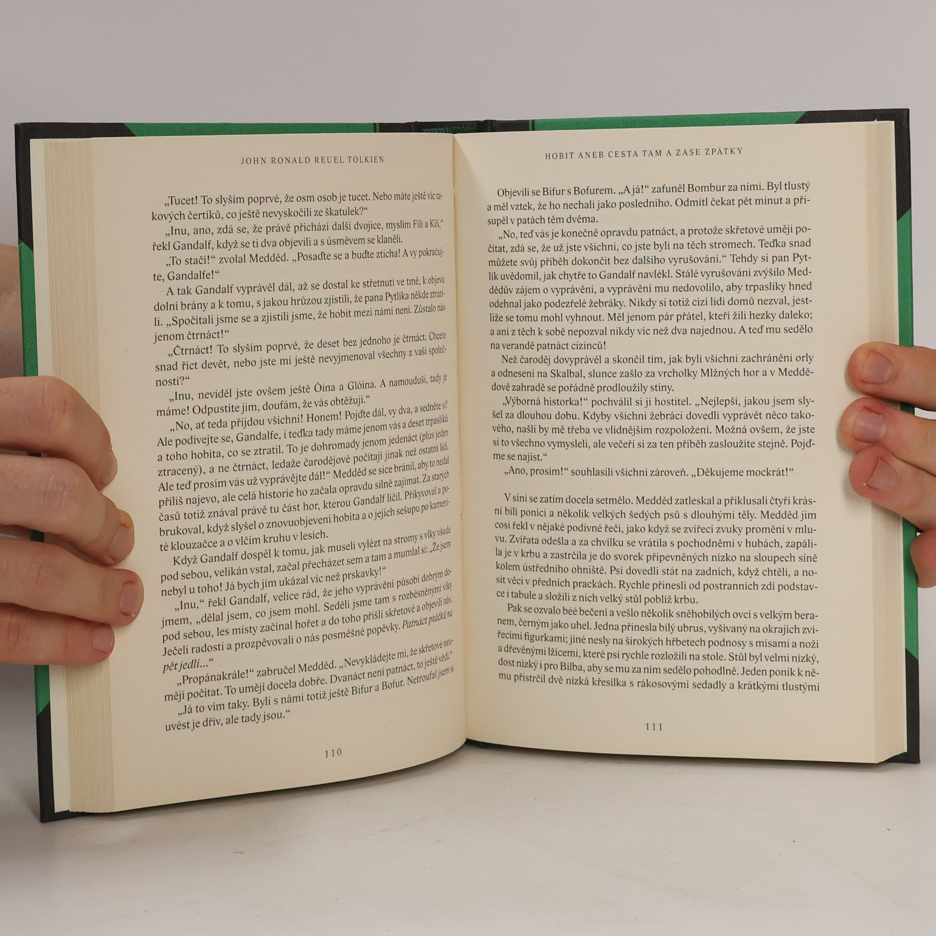 J. R. R. Tolkien Hobit, aneb, Cesta tam a zase zpátky