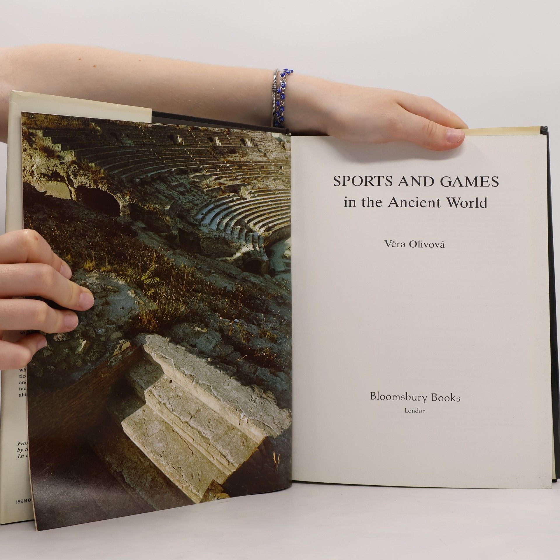 Věra Olivová Sports and Games in the Ancient World
